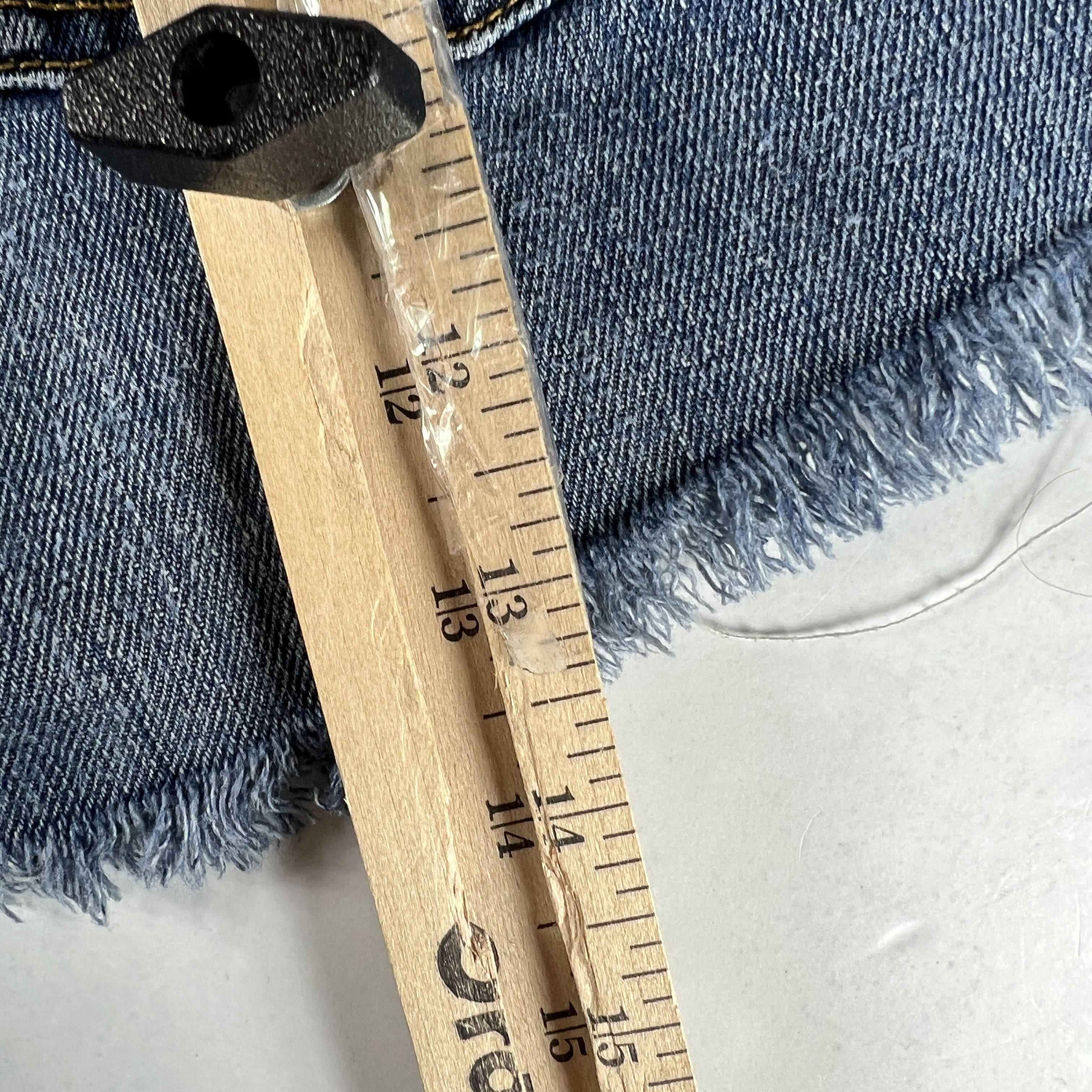 Levi's × Vintage Y2K Levi's Jean Short 501 Cut Off Raw Hem Cotton Denim Jorts Size US 29 - 14 Thumbnail