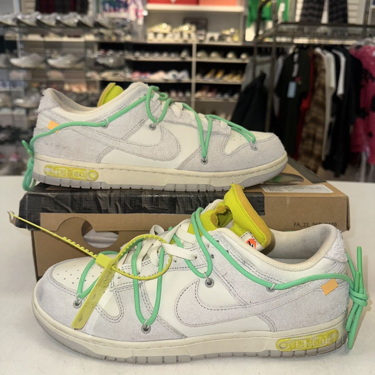 Nike × Off-White Size 11 - Nike Off-White x Dunk Low Lot 14 of 50 Size US 11 / EU 44 - 1 Thumbnail