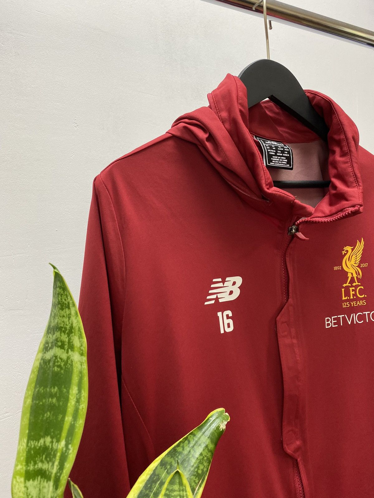 New Balance New balance #16 Grujic Liverpool Windbreaker Jacket Size US XL / EU 56 / 4 - 7 Thumbnail