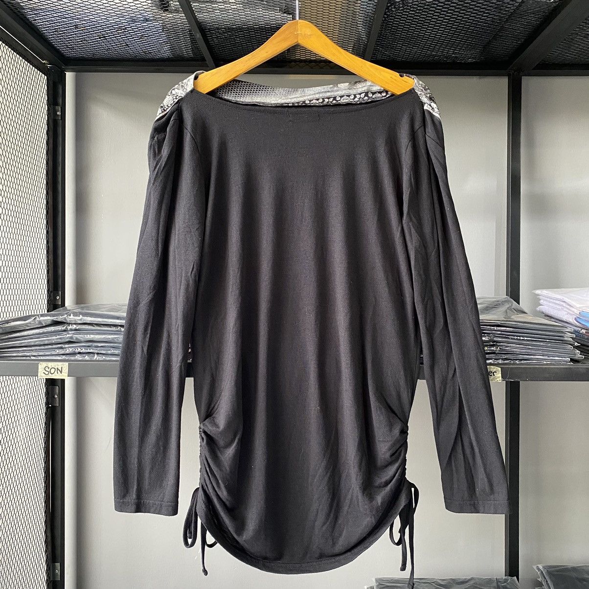 If Six Was Nine × Japanese Brand × Le Grande Bleu (L.G.B.) Japanese Street Gothic L.G.B Style Bandana Cowl Neck Tees Size US L / EU 52-54 / 3 - 12 Thumbnail