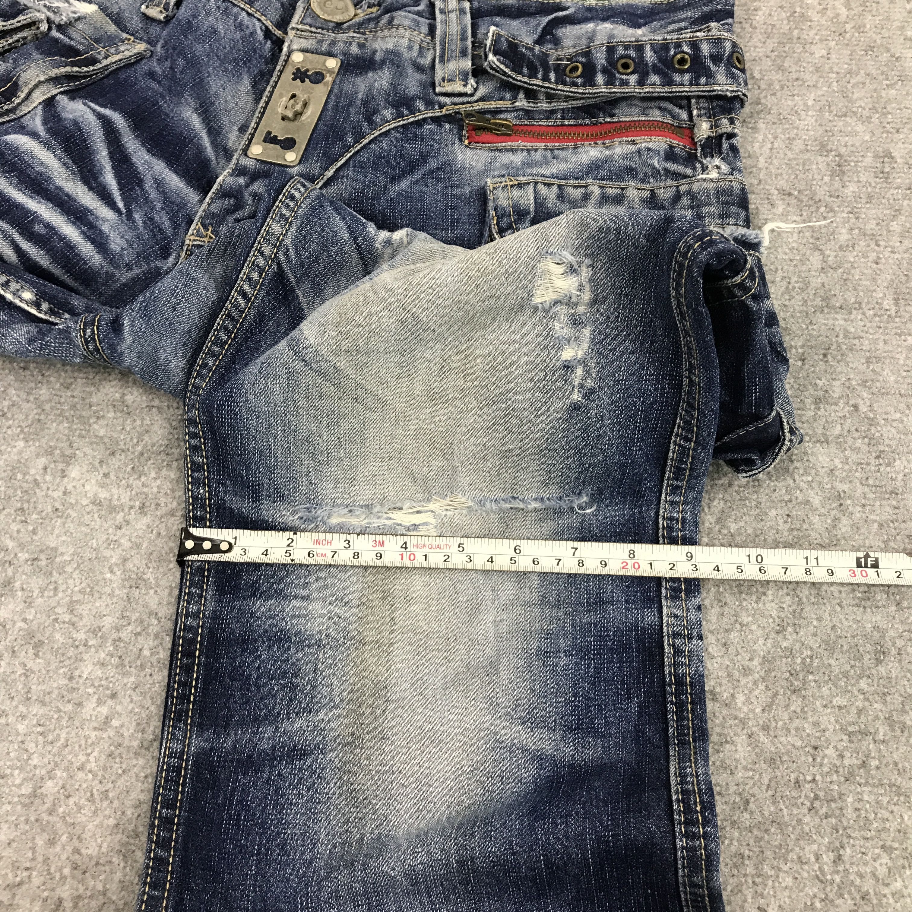 Japanese Brand Rare grazy beopard distressed pocket design pants Size US 34 / EU 50 - 12 Thumbnail