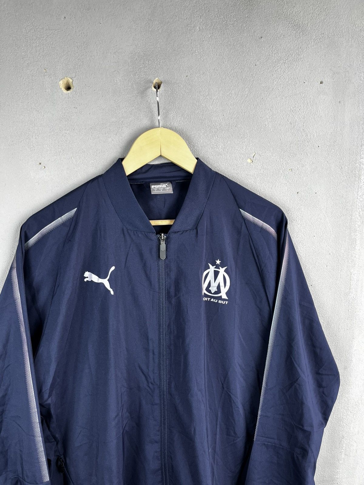 Puma OLYMPIQUE MARSEILLE 2017 2018 FOOTBALL SOCCER LIGHT Size US L / EU 52-54 / 3 - 7 Thumbnail