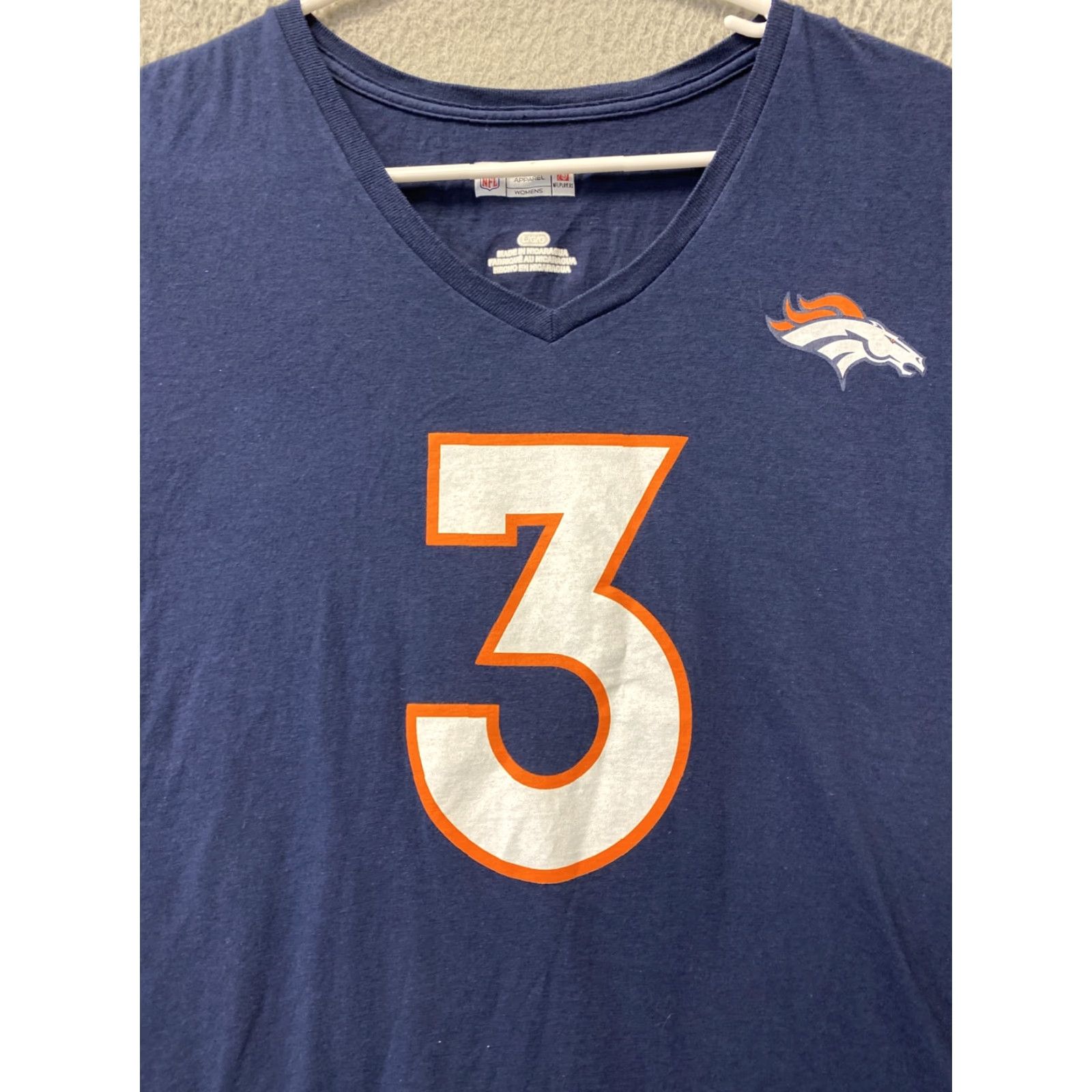 NFL NFL Broncos #3 Large Navy Blue V Neck Short Sleeves Women's T Shirt 104-39 / NFL BLUE V-NECK T-SHIRT WOMEN'S LARGE NAVY BLUE NFL BRONCOS #3 / 104-39 Size L / US 10 / IT 46 - 2 Thumbnail