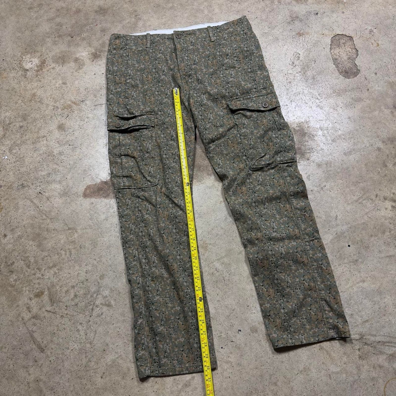 Japanese Brand × Levi's Levi’s Y2K Camouflage White Tab Cargo Pants Size US 34 / EU 50 - 3 Thumbnail