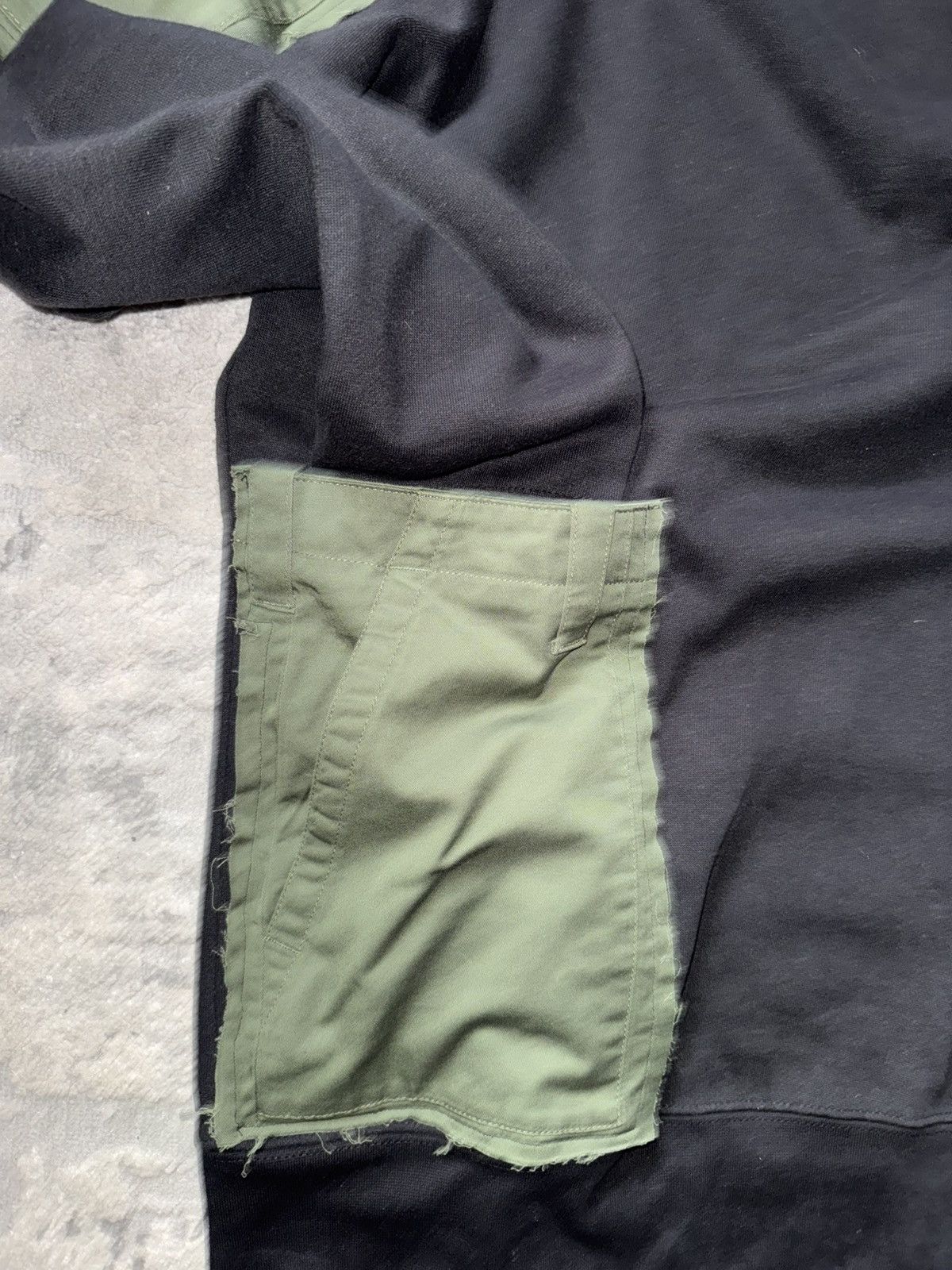 Champion Custom Champion Multi Pocket Distressed Crewneck Sweatshirt Size US XL / EU 56 / 4 - 5 Thumbnail