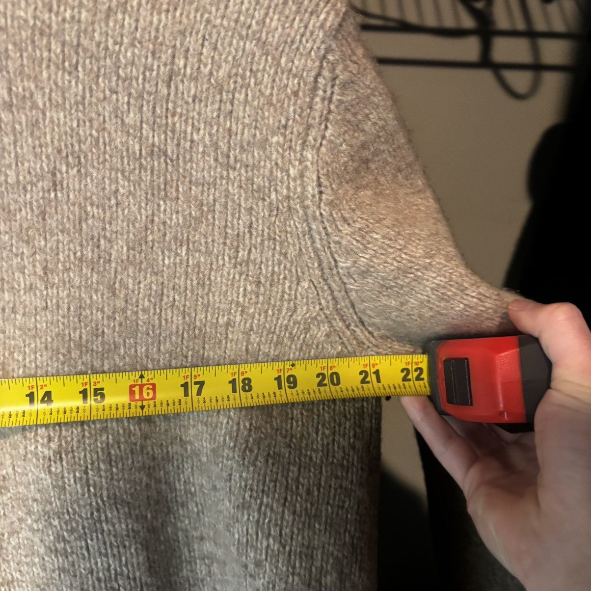 L.L. Bean LL Bean 100% Lambswool Knit Men's Sweater Size L Size US L / EU 52-54 / 3 - 5 Thumbnail