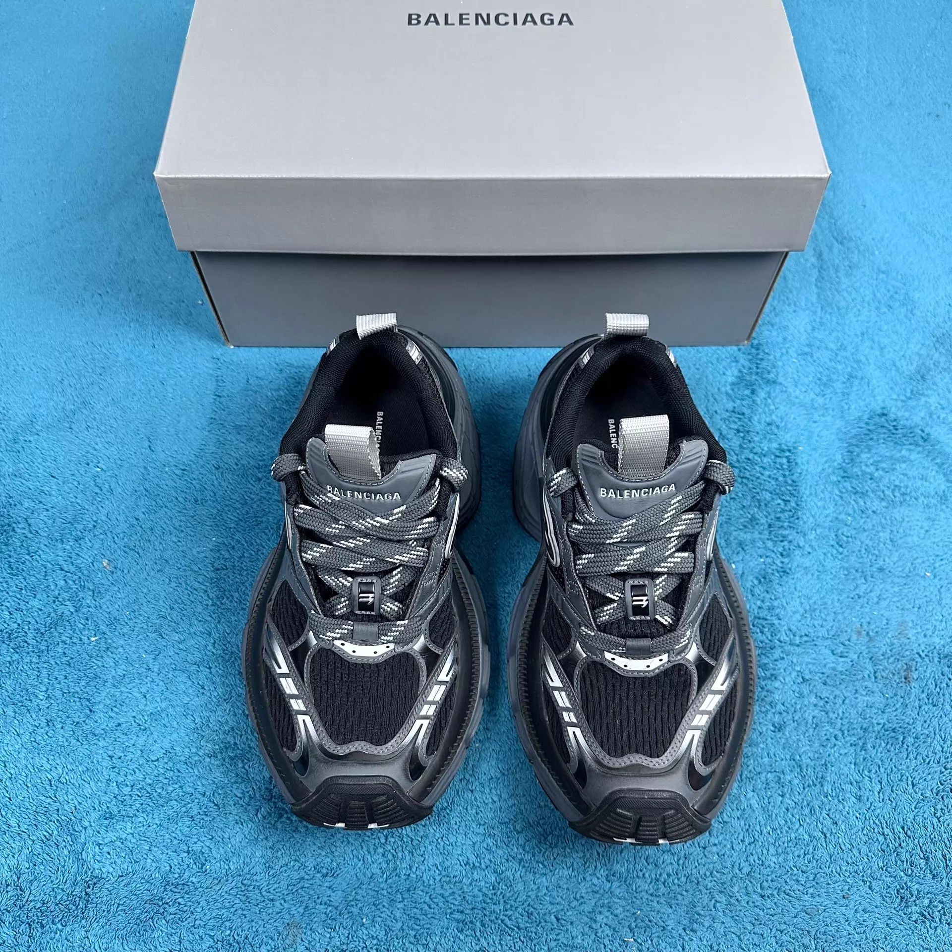 Balenciaga Balenciaga 6XL Thick Sole Dad Sneaker Black 36 Size US 5.5 / IT 35.5 - 1 Thumbnail