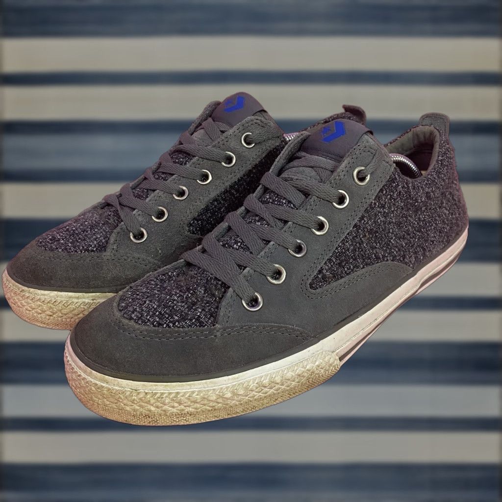 Converse VINTAGE? No—Actually Converse Mens Chuck Taylor All Star Low Top Sneaker Grey Fabric Casual Sneakers 10.5 Mens Shoes Size US M / EU 48-50 / 2 - 1 Thumbnail