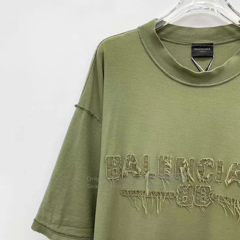 Balenciaga Balenciaga Green Logo Letter Embroidered Cotton Crew Neck Size US S / EU 44-46 / 1 - 3 Thumbnail