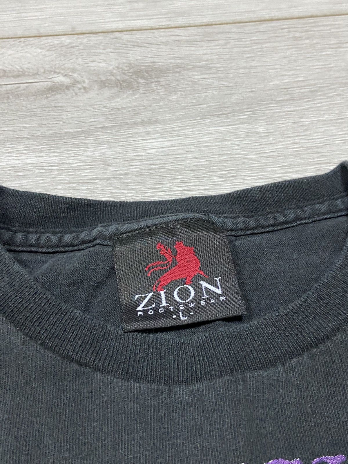 Vintage Jimi Hendrix 2009 Zion vintage t-shirt Winterland Size US L / EU 52-54 / 3 - 6 Thumbnail