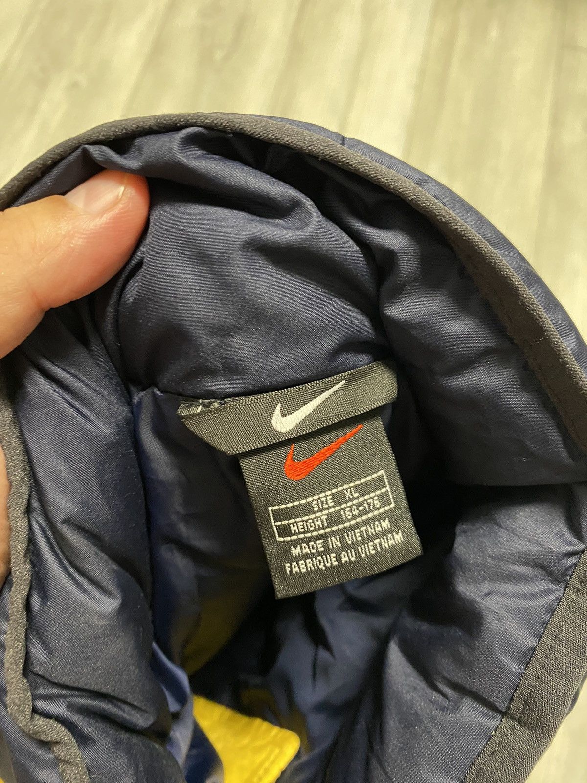 Nike 💛 NIKE VINTAGE BIG SWOOSH DOWN JACKET PUFFER 90s Size US S / EU 44-46 / 1 - 4 Thumbnail
