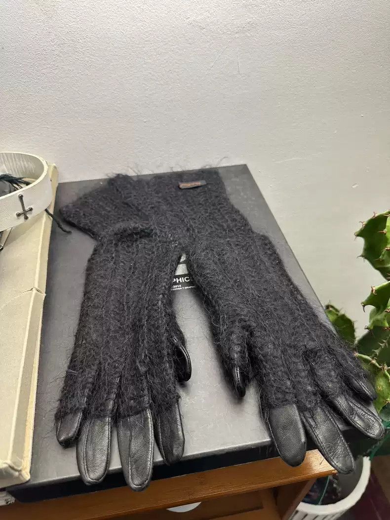 Undercover UNDERCOVER paper doll mohair knit patchwork sheepskin glove Size ONE SIZE - 1 Thumbnail
