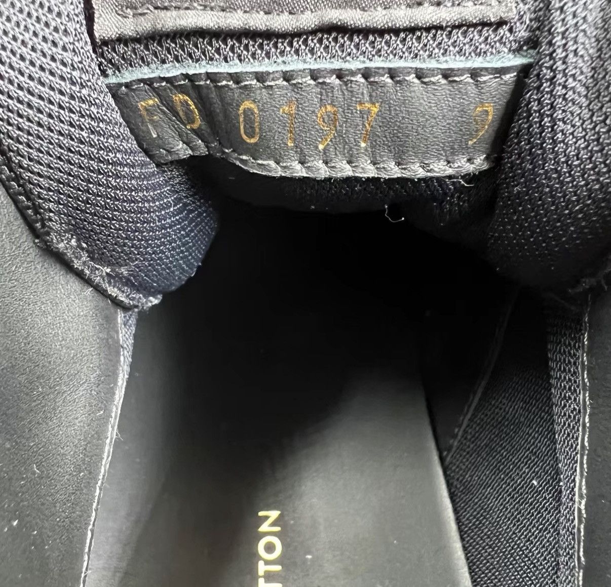 Louis Vuitton Louis Vuitton Damier Graphite Black Logo Ankle Boots J41 Size US 9.5 / EU 42-43 - 6 Thumbnail