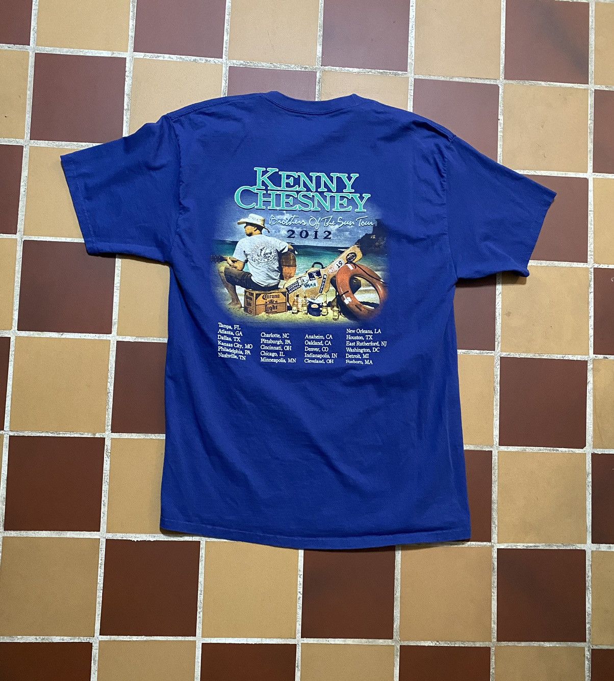 Band Tees Kenny Chesney 2012 Tour Shirt Size US L / EU 52-54 / 3 - 2 Thumbnail
