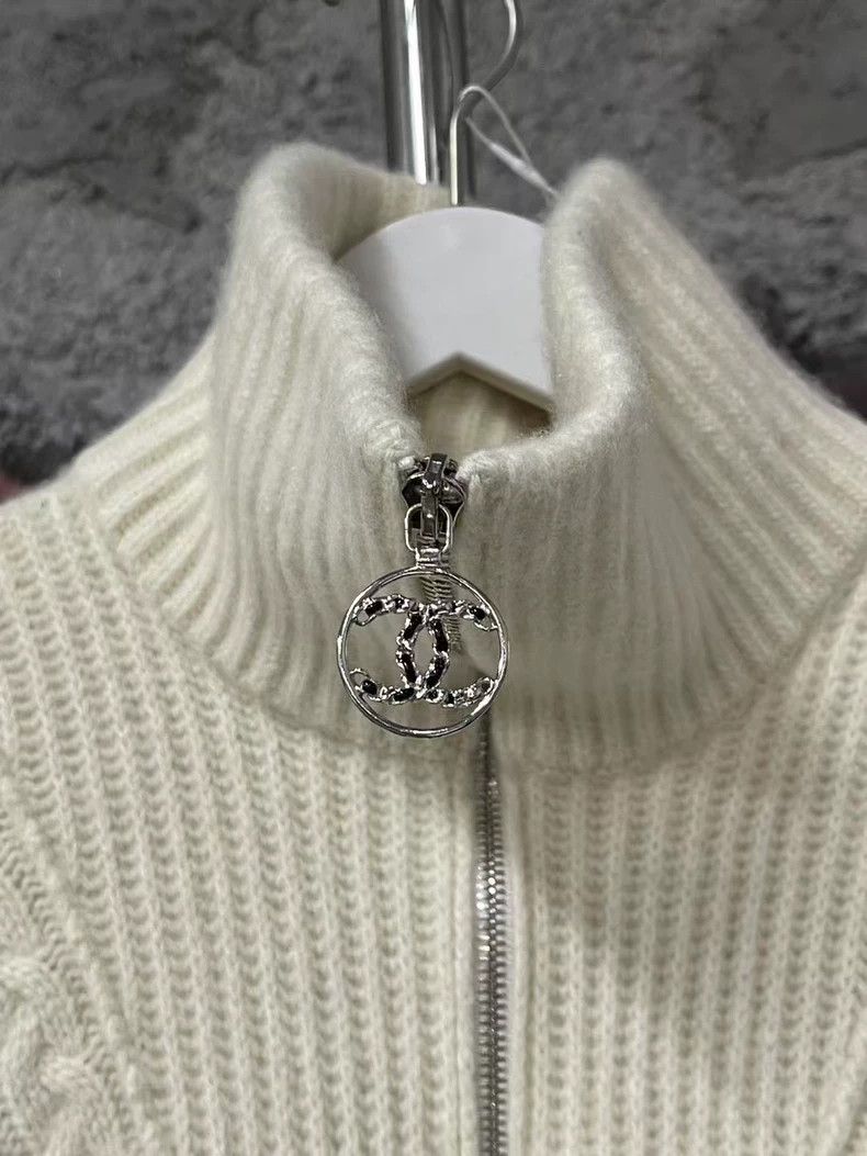Chanel Chanel Black and white color-blocked wool zipper sweater j Size XS / US 0-2 / IT 36-38 - 5 Thumbnail