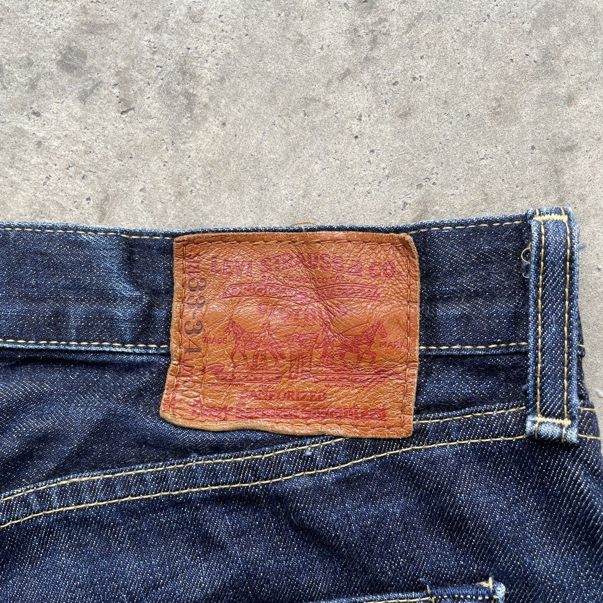 Levi's Vintage Clothing Vintage Levi’s 502 Distressed Jeans Dark Blue Faded Pants Size US 32 / EU 48 - 10 Thumbnail