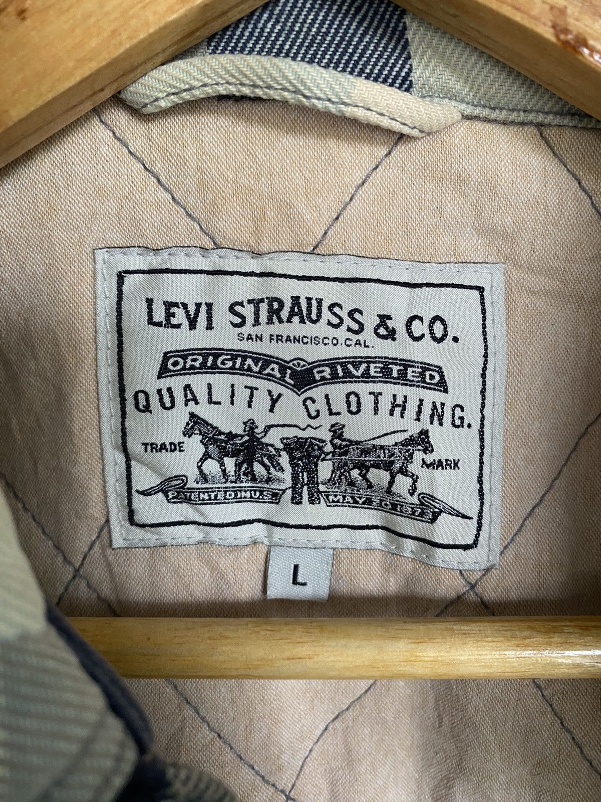 Levi's Levis Blue Plaid Sherpa Lined Trucker Jacket Mens Sz L Size US L / EU 52-54 / 3 - 19 Thumbnail