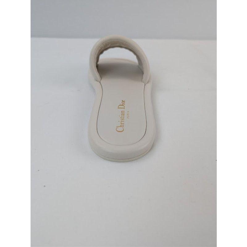 Dior o1rshd1 Every-D Embossed Lambskin Slide Sandal in Off White Size US 7 / EU 40 - 16 Thumbnail