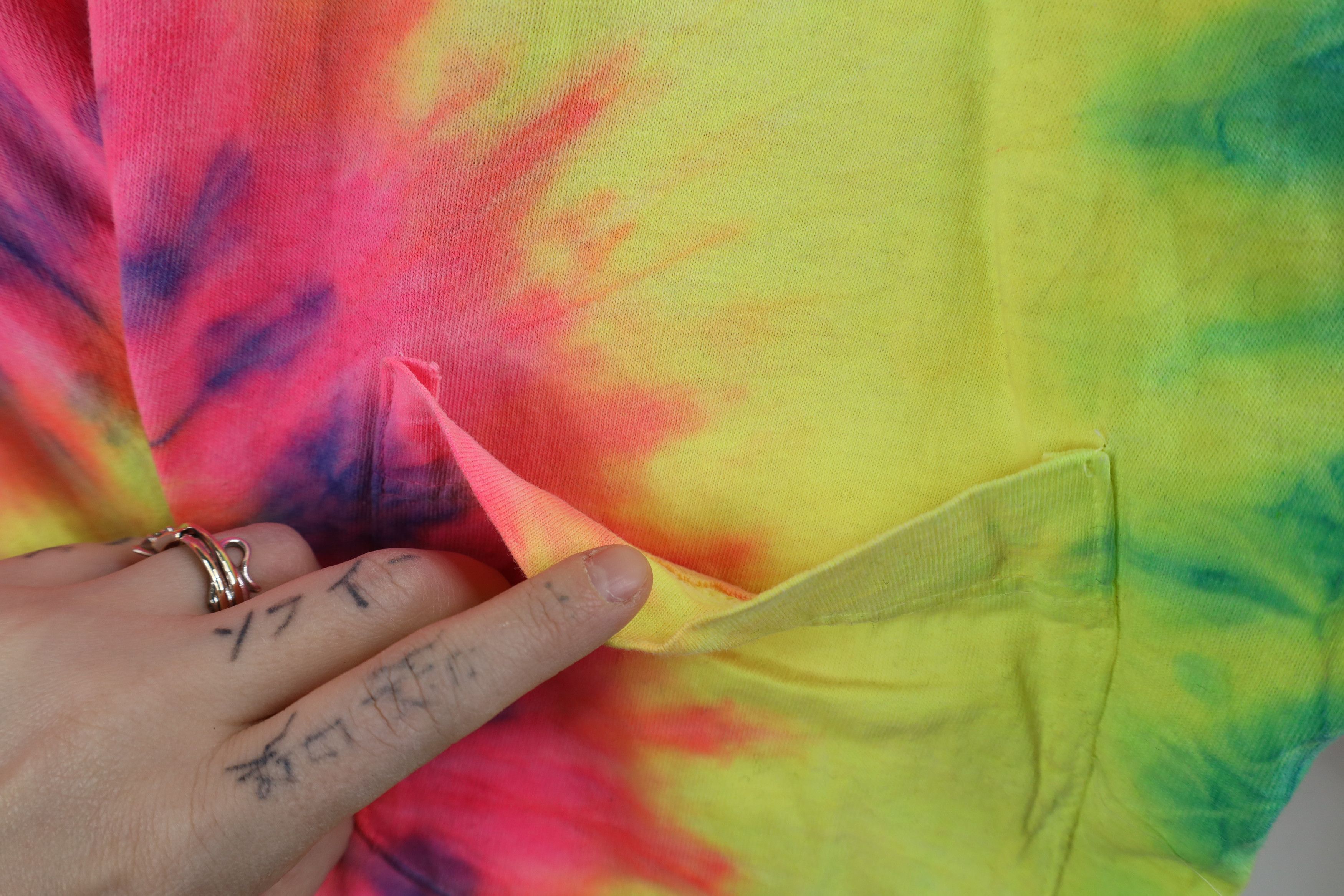 Vintage Vintage 90s Streetwear Tie Dye Swirl Turtleneck T-Shirt USA Size ONE SIZE - 5 Thumbnail