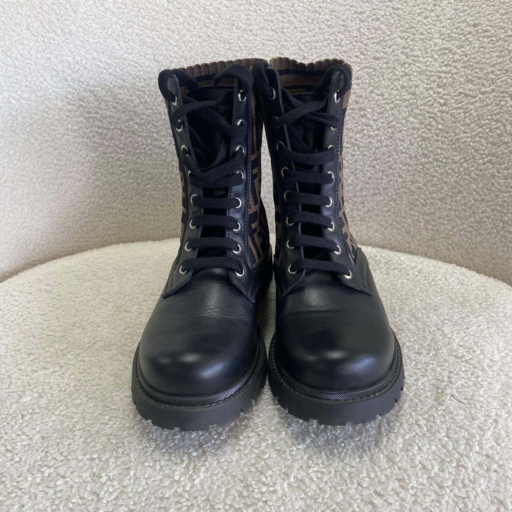 Fendi Fendi knit FF leather panel low-top boots 36 0073 Size US 5.5 / IT 35.5 - 2 Thumbnail