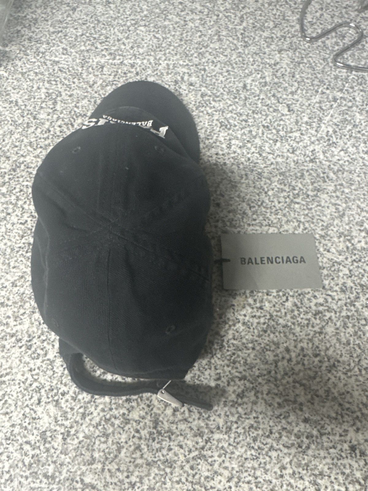 Balenciaga Balenciaga Distressed Baseball Cap Size ONE SIZE - 2 Thumbnail