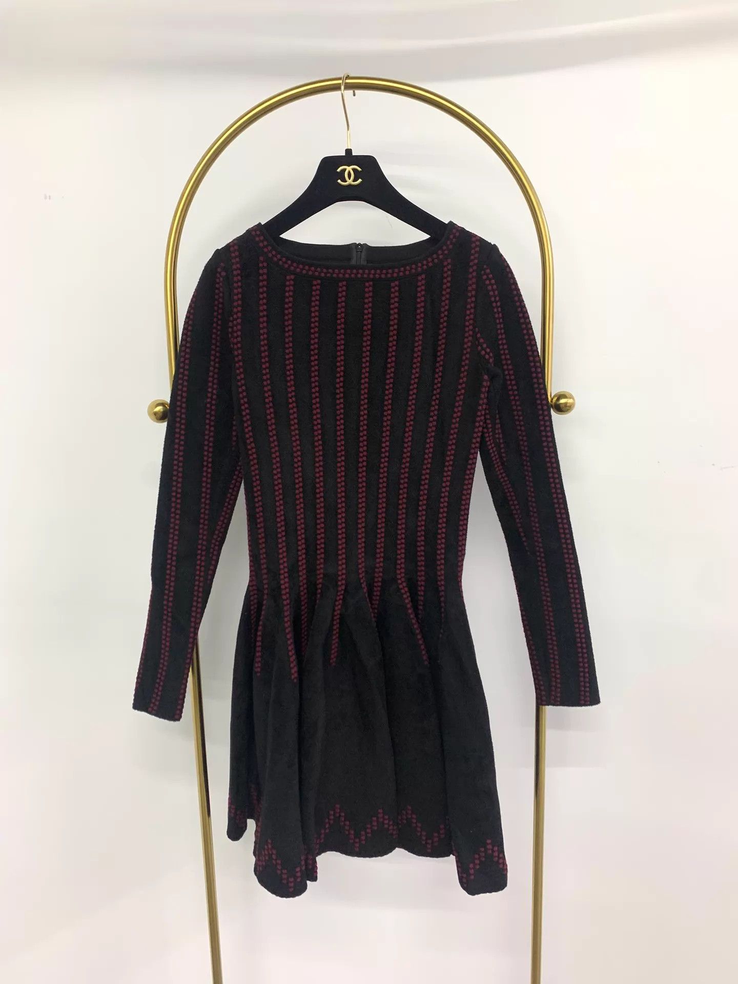 Alaia Alaia colorblocked black red long-sleeve dress Size XS / US 0-2 / IT 36-38 - 1 Thumbnail