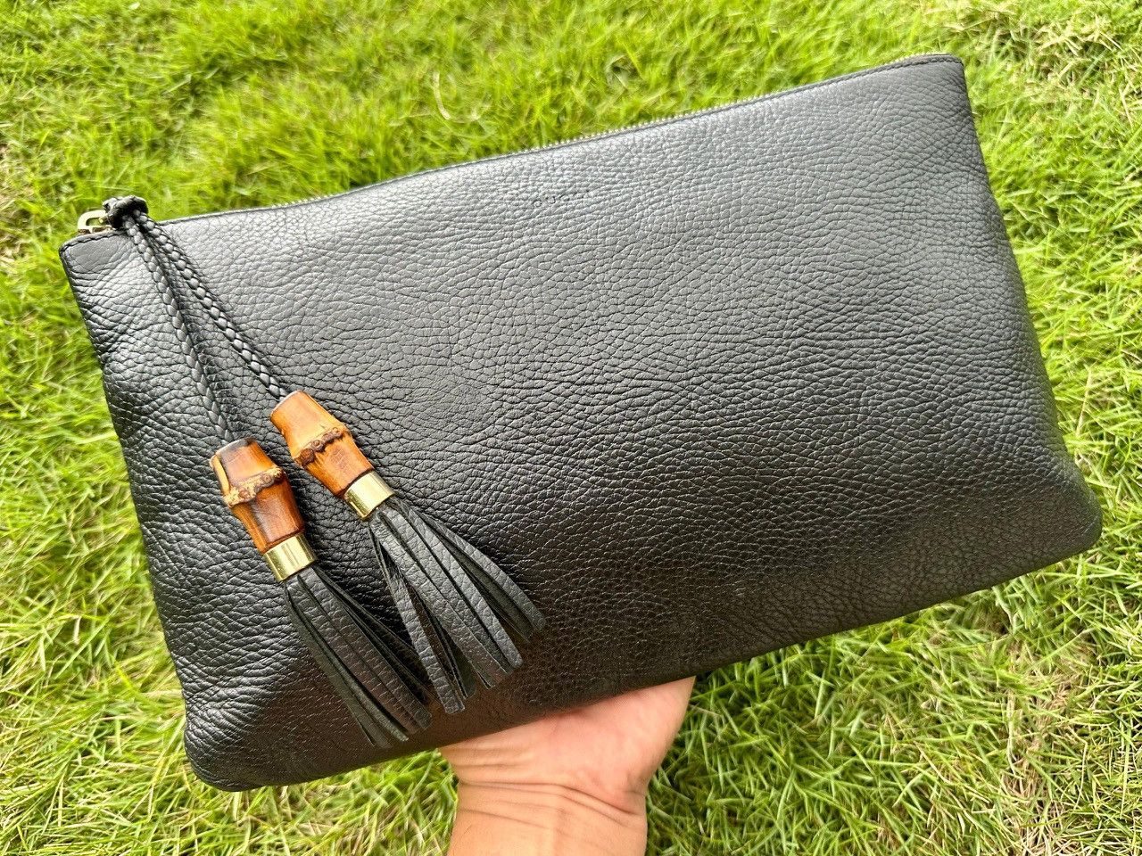 Gucci Authentic Gucci Bamboo Tassel Clutch Bag Size ONE SIZE - 2 Thumbnail