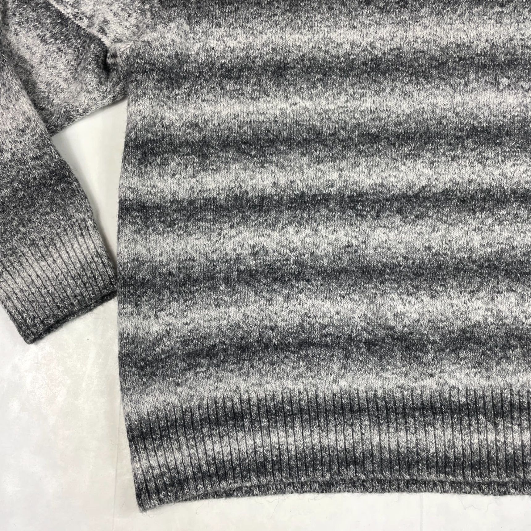 Vintage VINTAGE VRST Sweater Mens XL Gray Long Sleeve Pullover Striped Business Casual Travel Golf Preppy Womens? Mens Size US XL / EU 56 / 4 - 5 Thumbnail