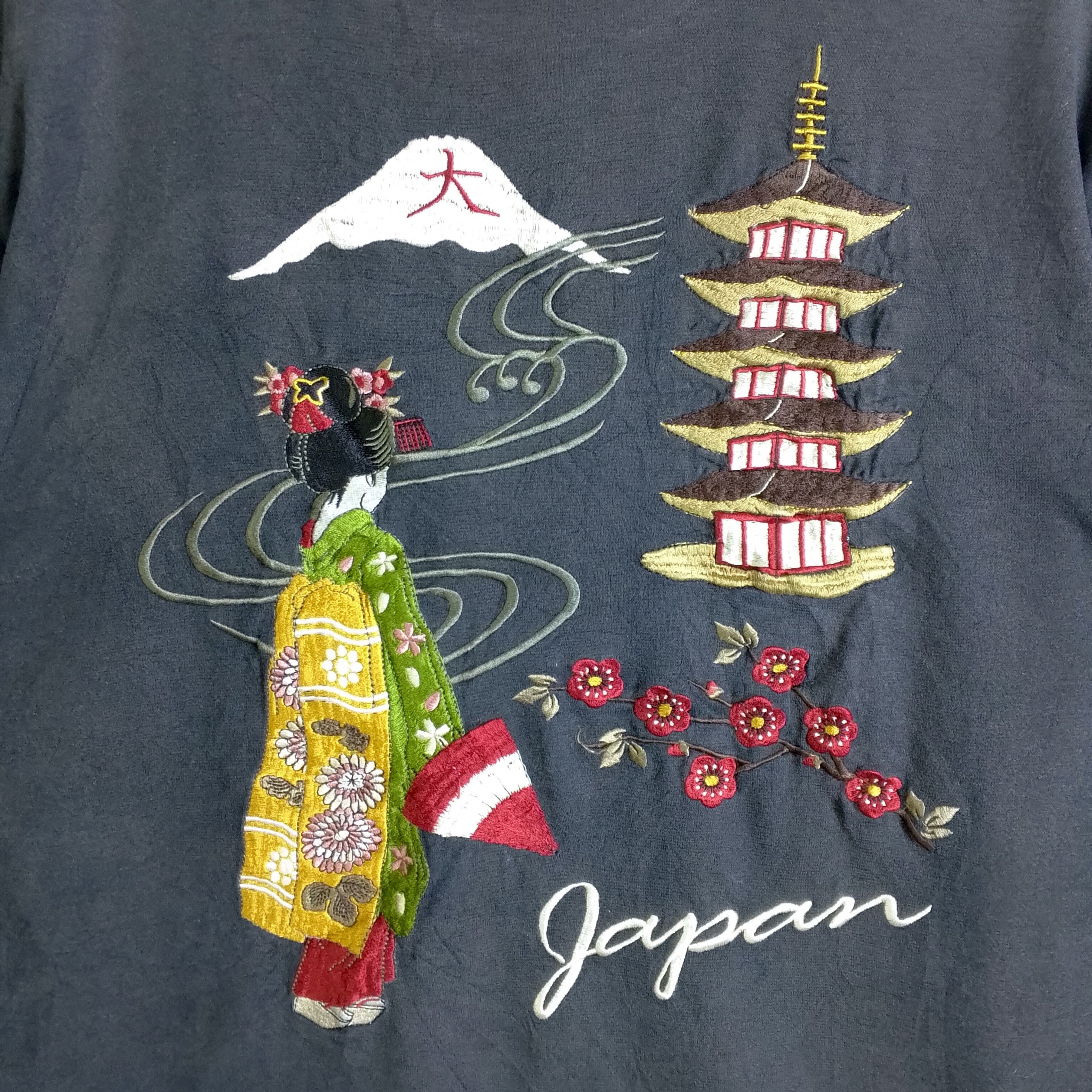 Japanese Brand Vintage Infinity Japan Souvenir Embroidery Tee Size US L / EU 52-54 / 3 - 4 Thumbnail