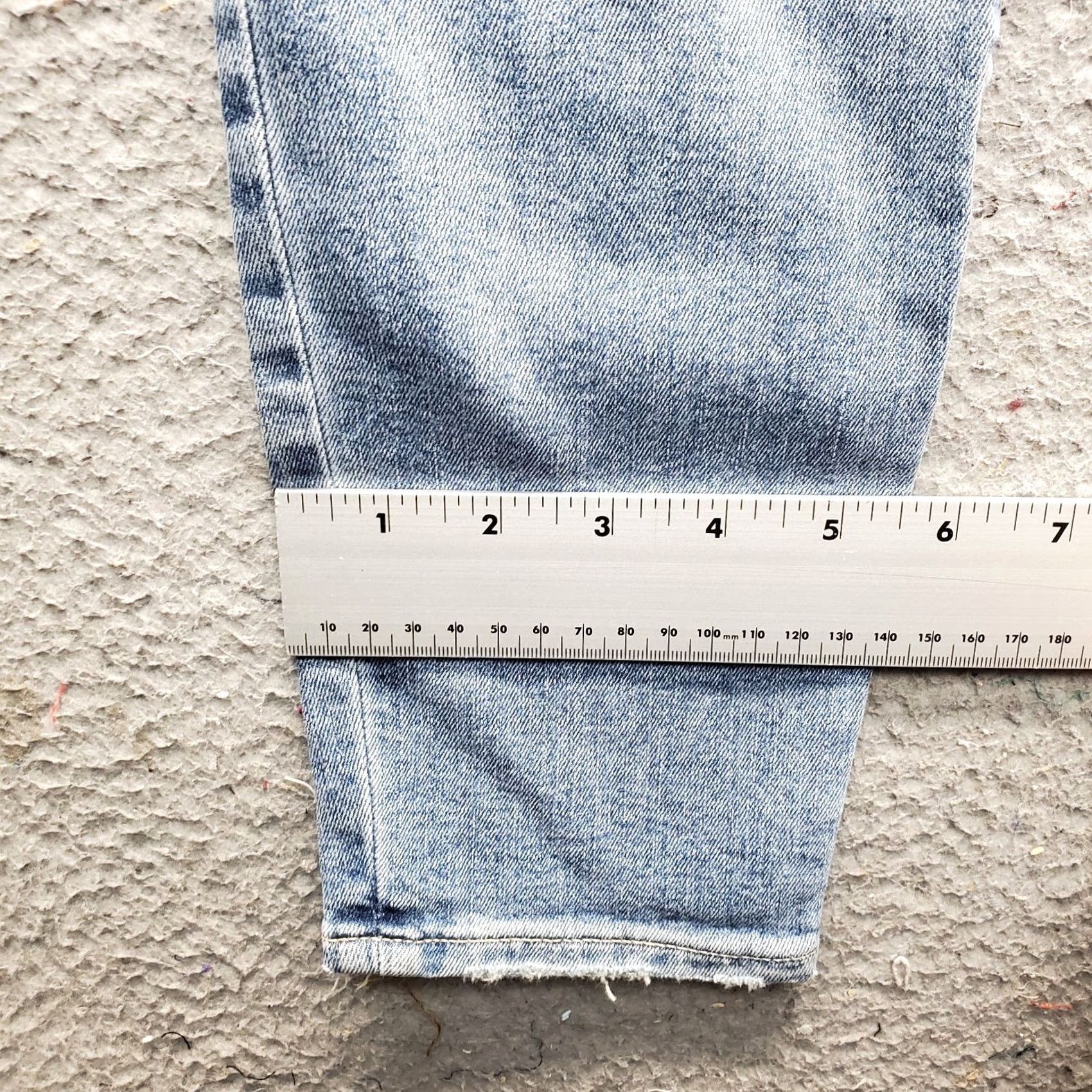 Gap Gap Women 2 Jeans Blue Denim Stretch Mid Rise Skinny Regular Distressed 26/2R 5-Pocket Denim Slim Fit 1969 Product Line Gap 1969 Size 26" / US 2 / IT 38 - 5 Thumbnail