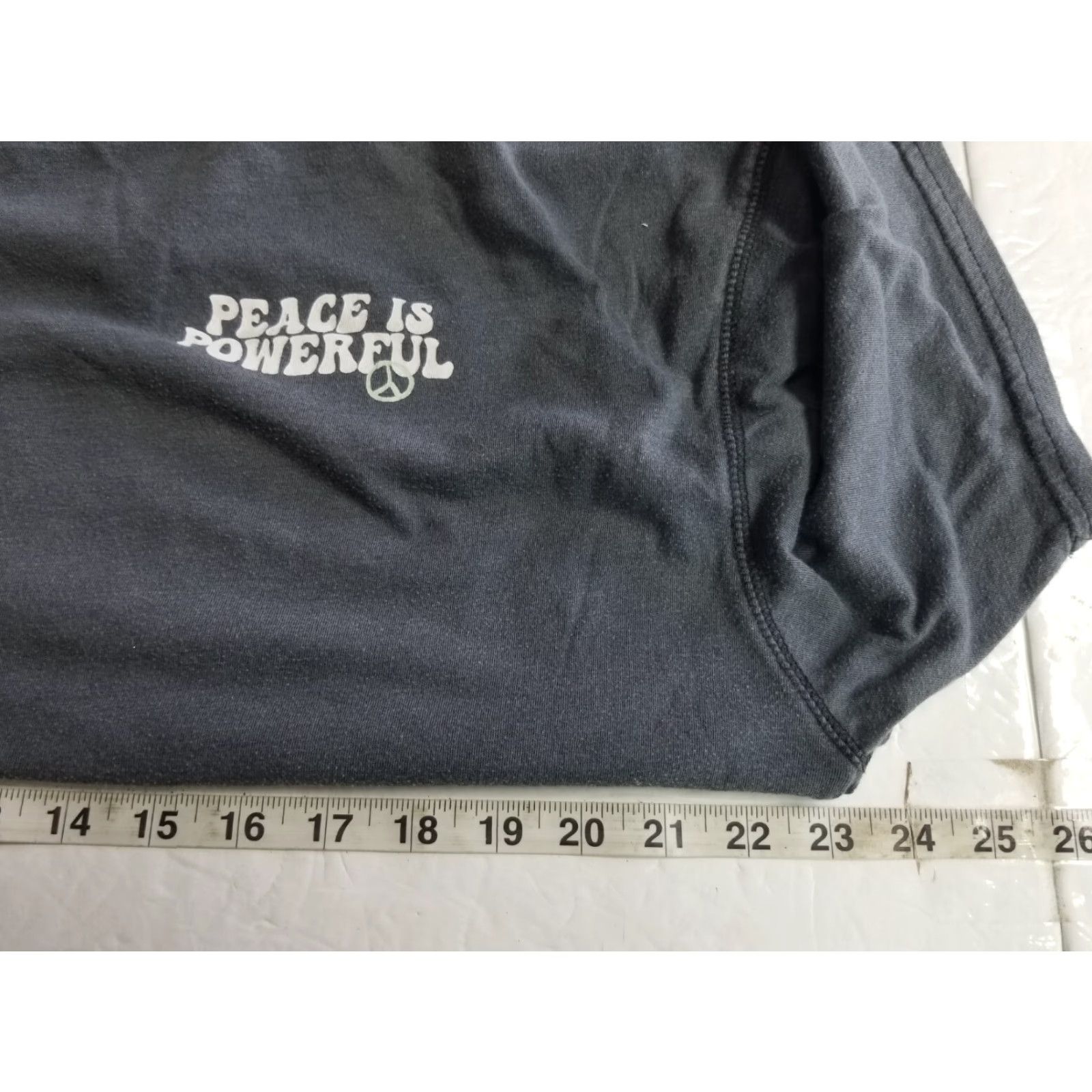 Vintage Peace Is Powerful Short Sleeve Crewneck T-Shirt Men's Medium Gray Cotton 100% Graphic Tee Unbranded Unisex Adults Crew Neck Size US M / EU 48-50 / 2 - 4 Thumbnail