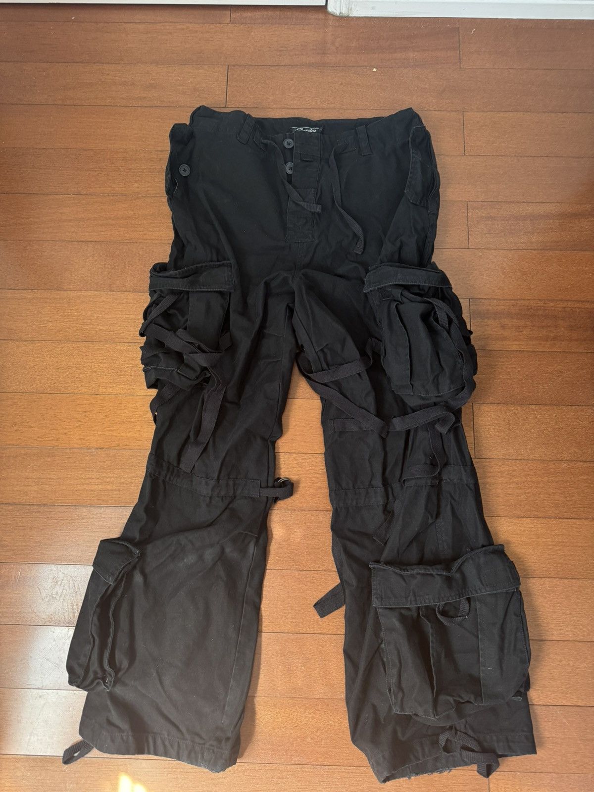 パンツ 00s archive bondage flare cargo pants Buy Semanticdesign Flared Bondage Cargo Pants Online at Groupie