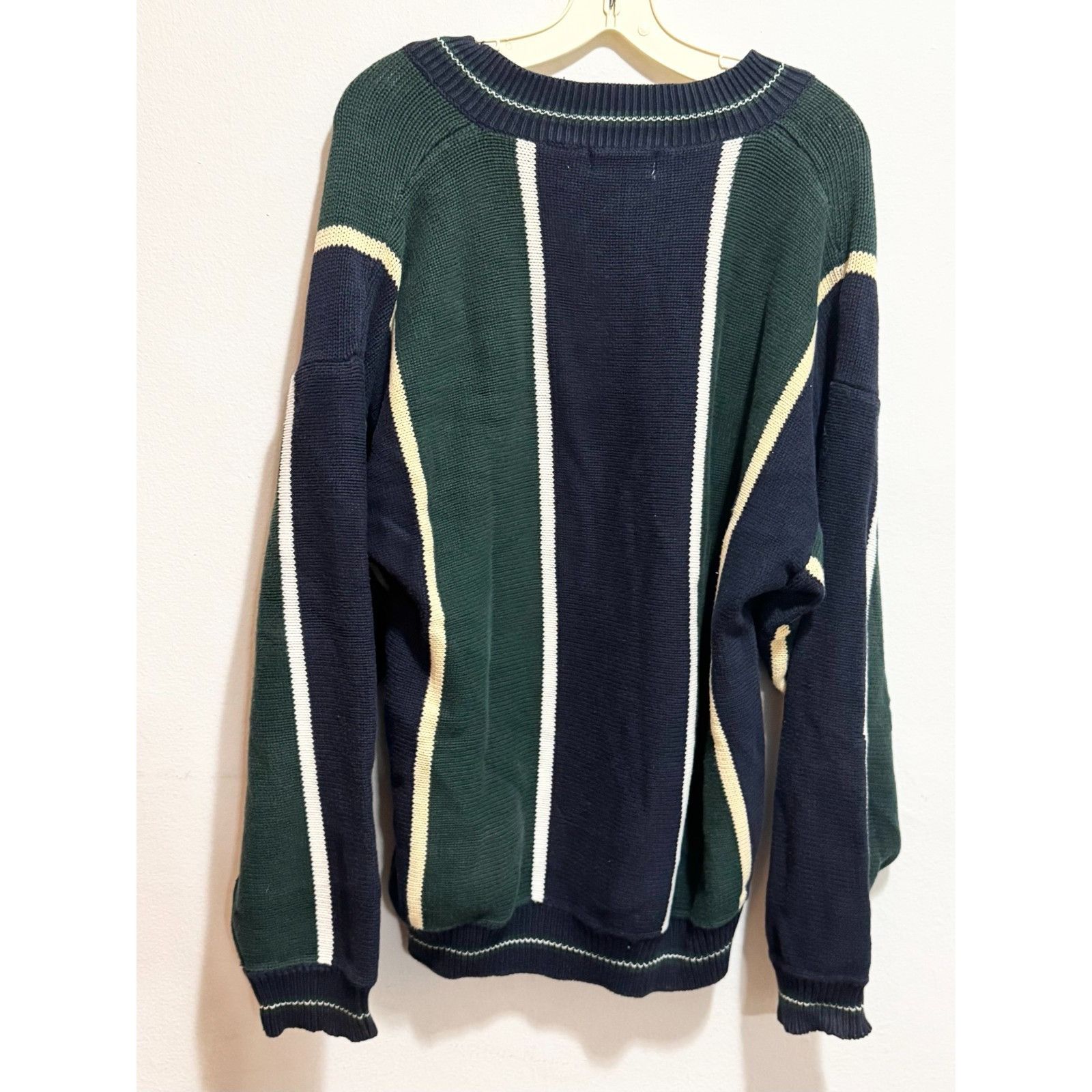 Izod Vintage Izod Sweater Men Large Navy Green Striped V Neck L 1 Size US L / EU 52-54 / 3 - 3 Thumbnail