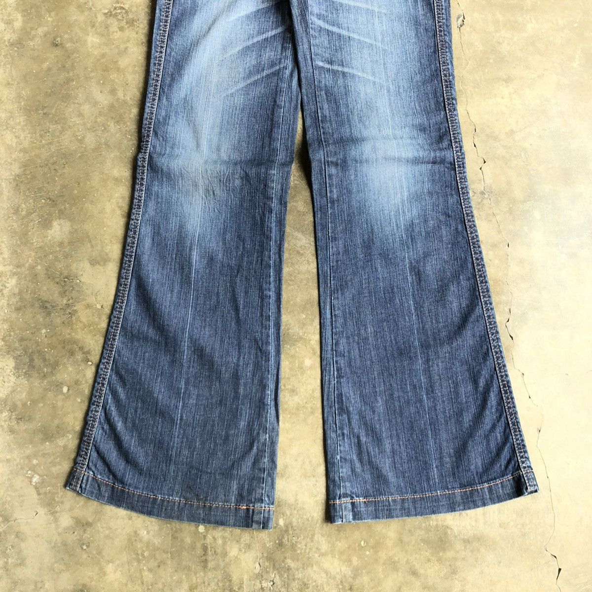 If Six Was Nine 🇯🇵 2000s Gap Multi Button Flared Bootcut Faded Jeans Blue Size US 29 - 4 Thumbnail