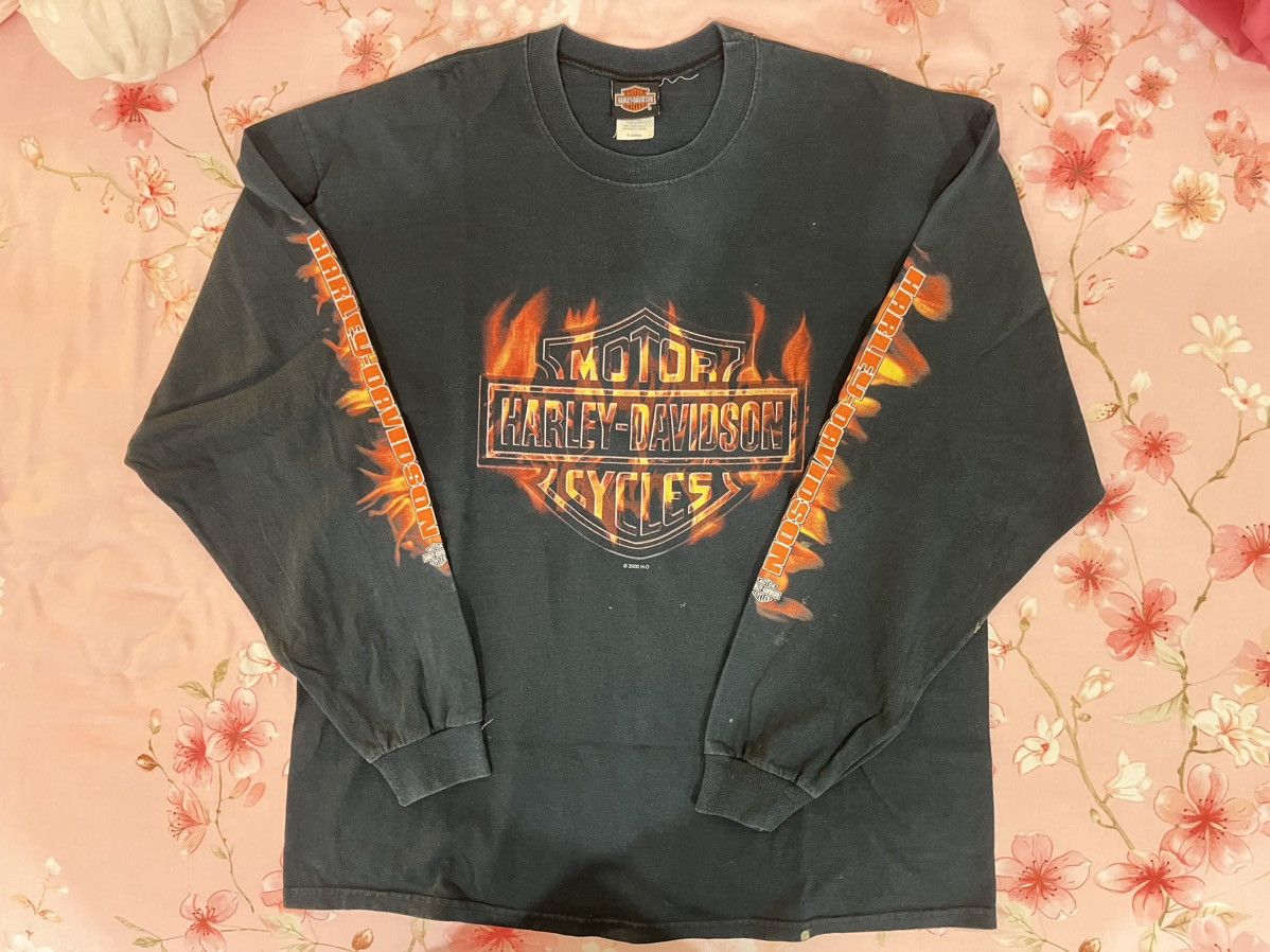 Image of Band Tees x Harley Davidson Vintage Harley Davidson 2000 Flames Long Sleeve Tee in Black (Size XL)