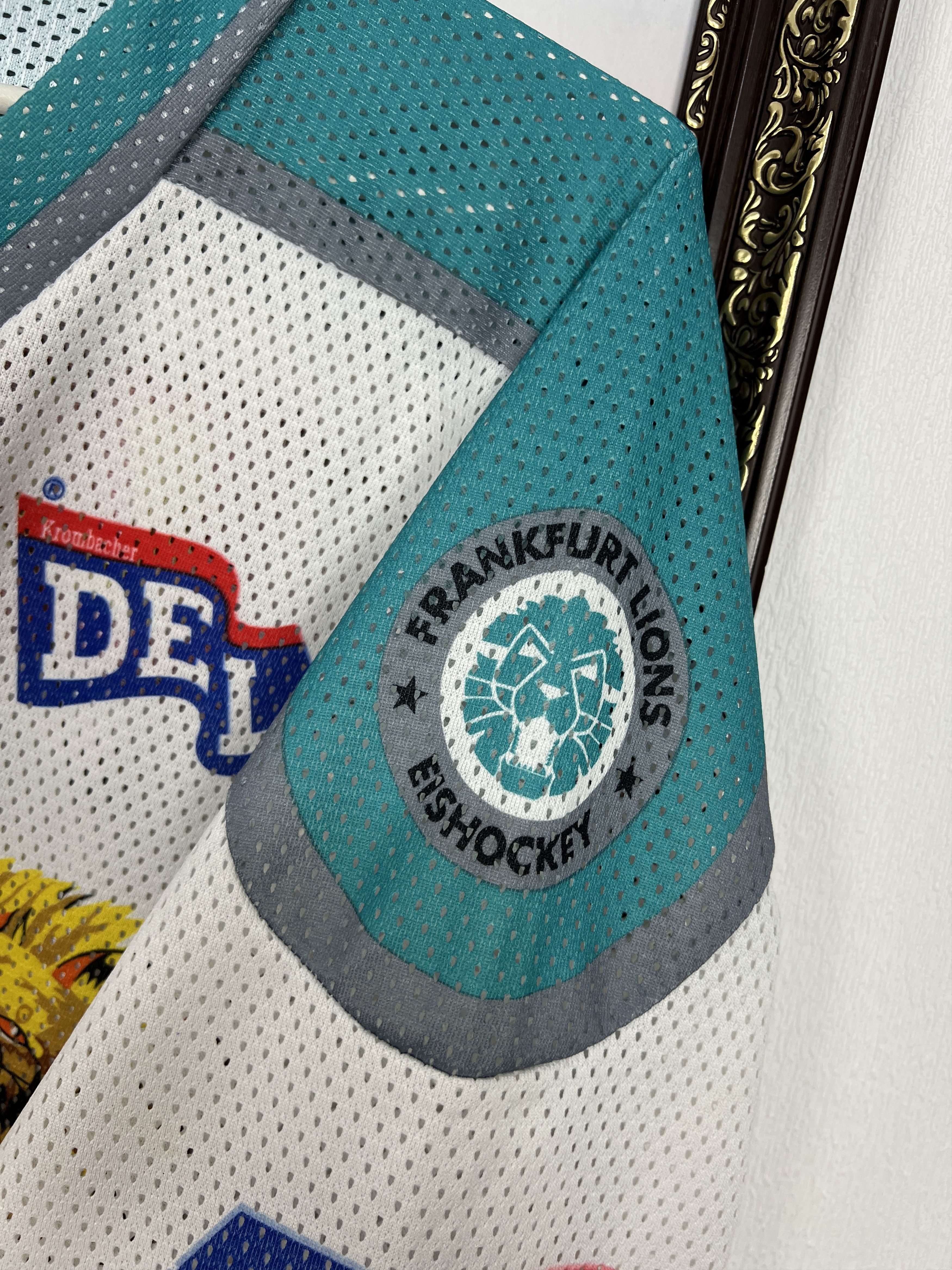 Vintage Vintage 90's Frankfurt Lions Ice Hockey #9 Ziesche Size US XL / EU 56 / 4 - 6 Thumbnail