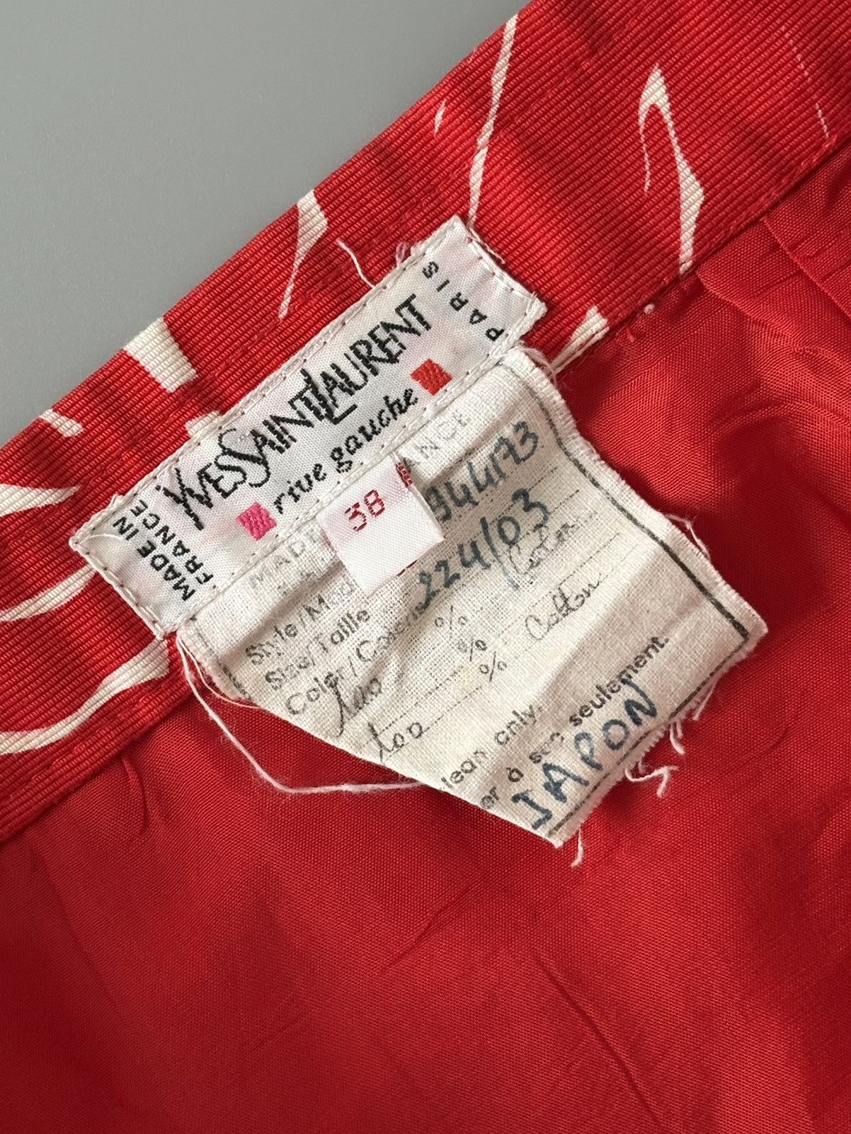 Yves Saint Laurent YSL Rive Gauche S/S 1994 Archive Printed Pencil Skirt Red M Size 27" / US 4 / IT 40 - 14 Thumbnail