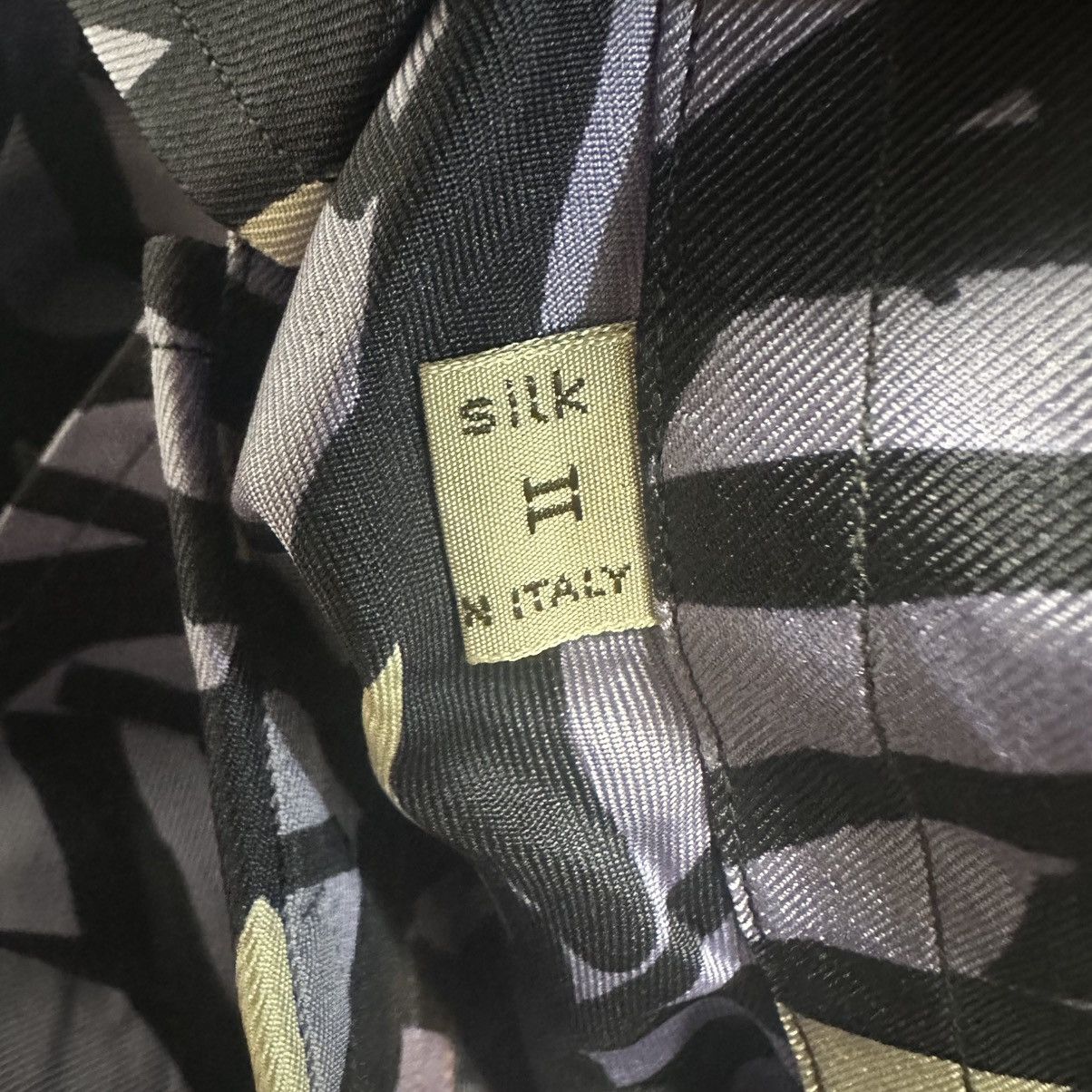 Brioni Brioni Silk Buttondown Shirt Size US M / EU 48-50 / 2 - 8 Thumbnail