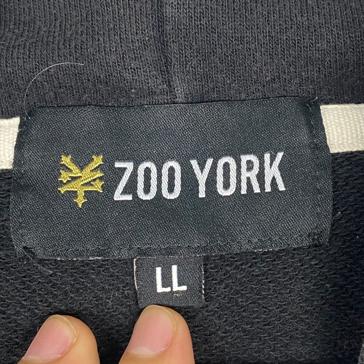 Vintage Vintage Zoo York Full Zip Hoodie Black Pullover Jumper L Size US L / EU 52-54 / 3 - 10 Thumbnail