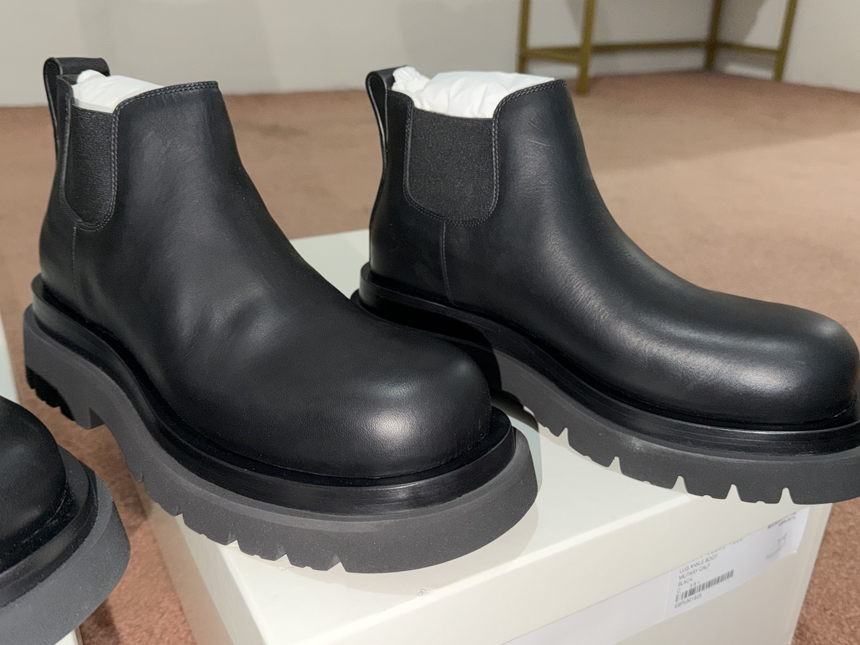 Bottega Veneta Lug Chelsea Ankle Boot Size US 8.5 / IT 38.5 - 1 Thumbnail