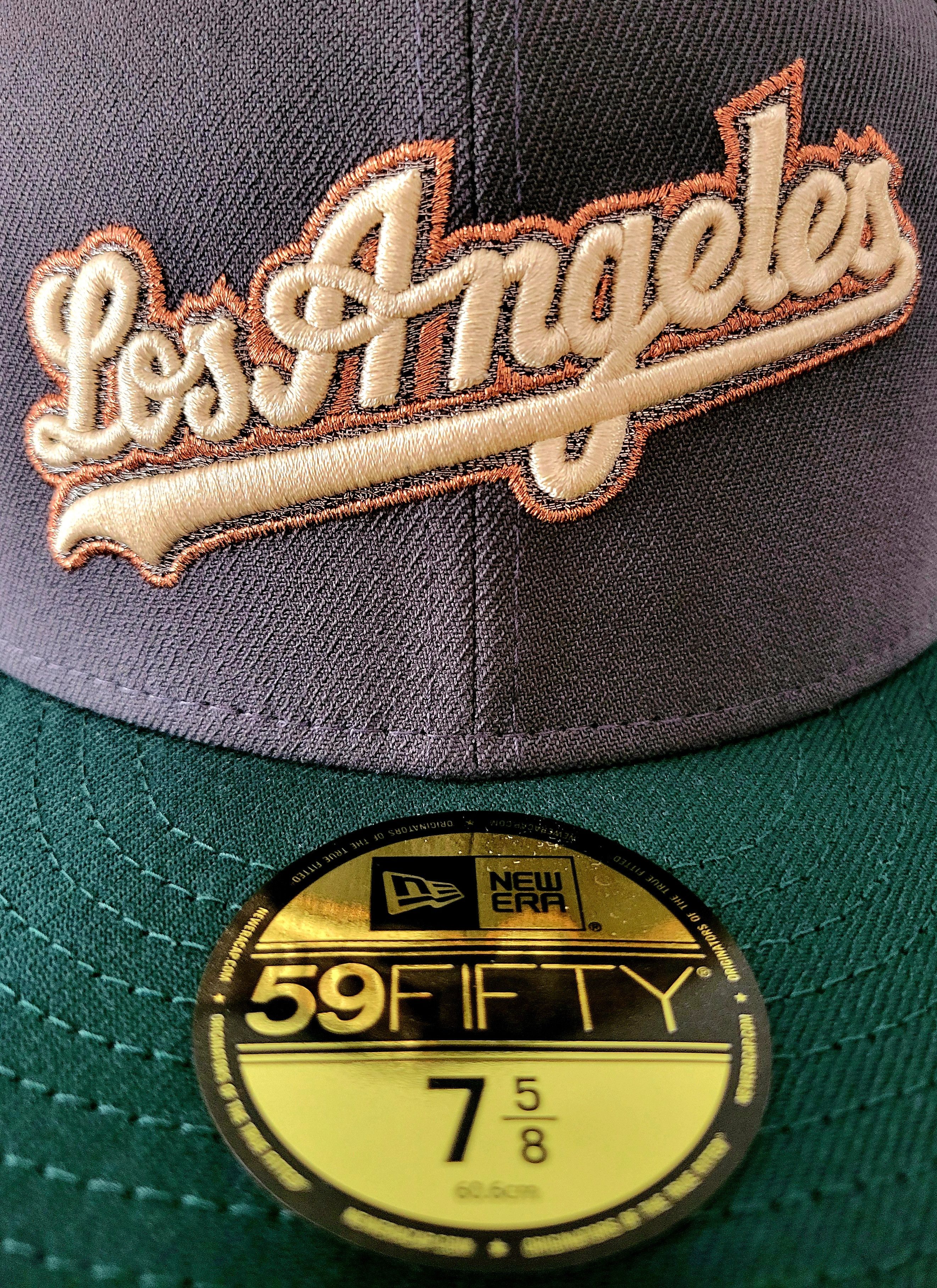 New Era 7 5/8 Los Angeles LA Dodgers Script Logo Big 40th Side Patch Size ONE SIZE - 2 Thumbnail