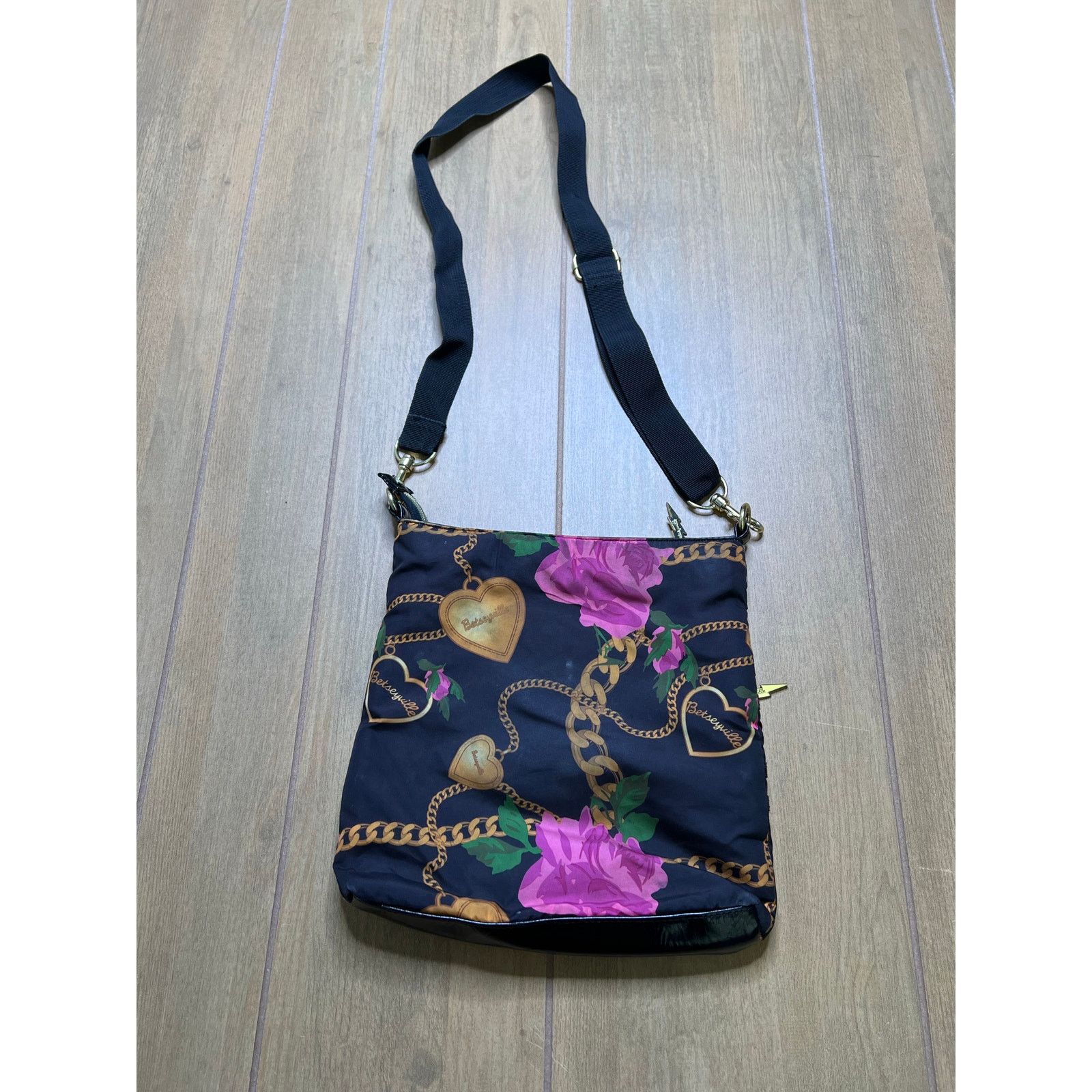 Betsey Johnson Betseyville Betsey Johnson Y2k Gold Studded