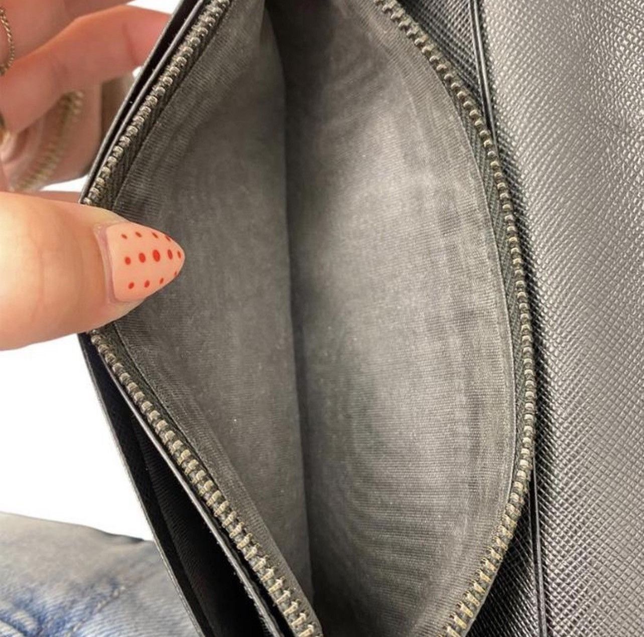 Prada 🔥 Free Shipping Prada Wallet 🔥 Size ONE SIZE - 6 Thumbnail