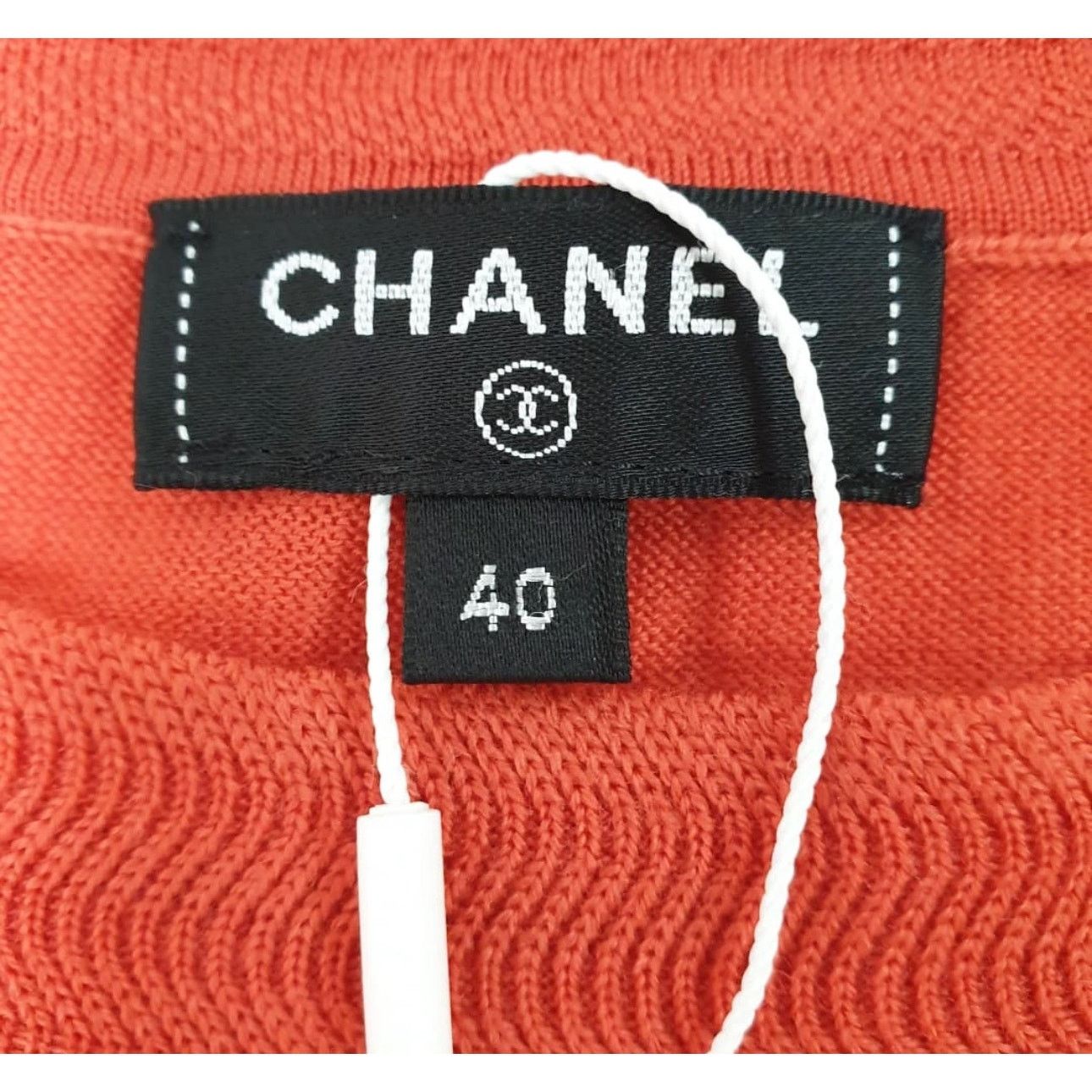 Chanel NWT Chanel Coral Red CC Buttons Jersey Top Sz.40 Size M / US 6-8 / IT 42-44 - 4 Thumbnail