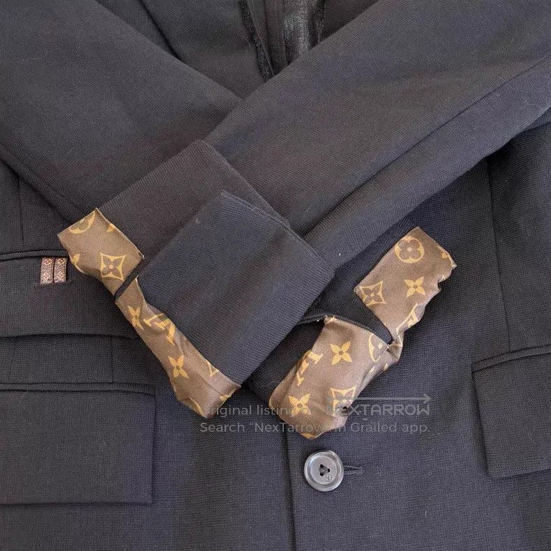 Louis Vuitton Louis Vuitton Old flower leather button show style brown j Size XS / US 0-2 / IT 36-38 - 6 Thumbnail