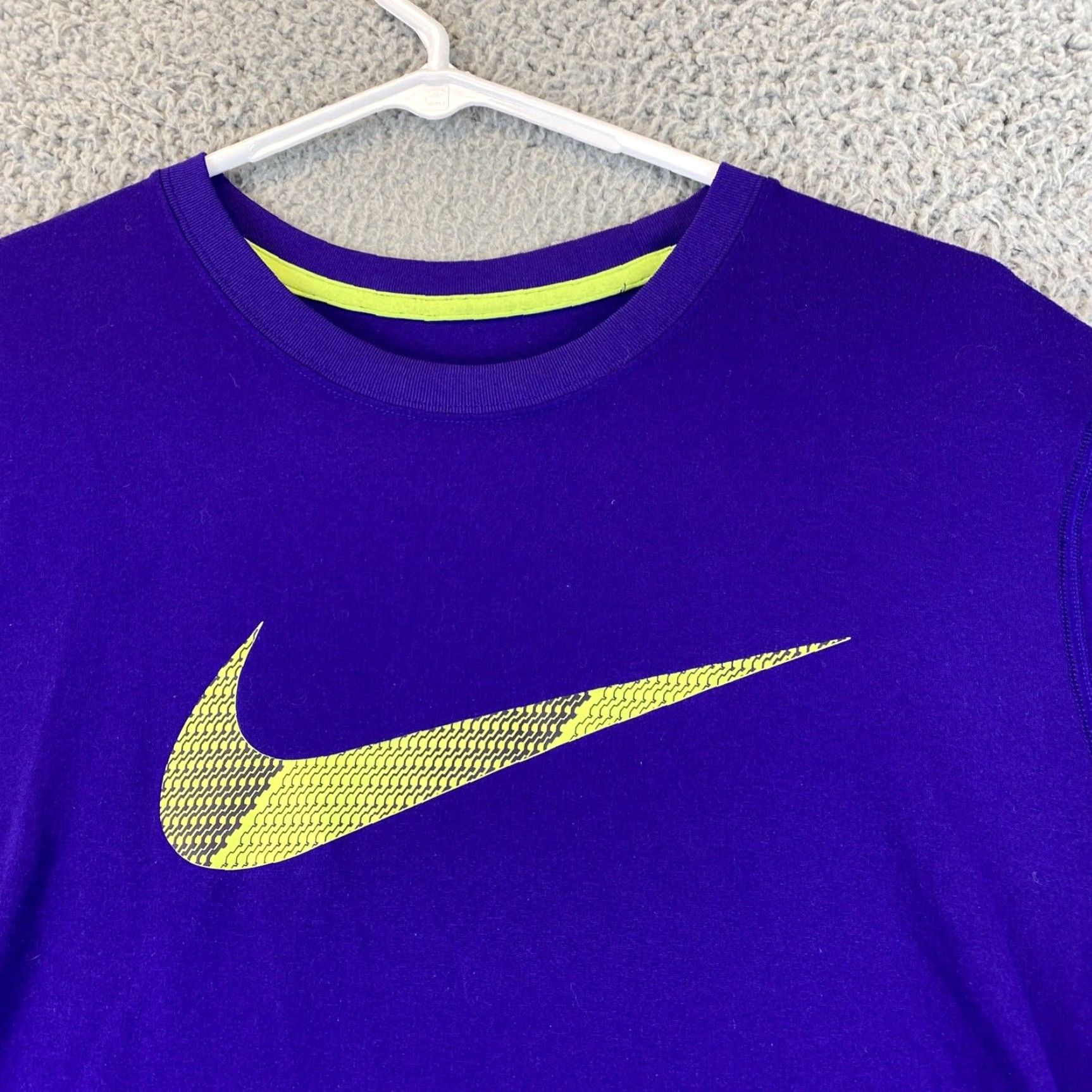 Nike Nike T-Shirt Short Sleeve Swoosh Logo Purple S Adult Small Regular Nike 67-1 Mens Size US S / EU 44-46 / 1 - 3 Thumbnail