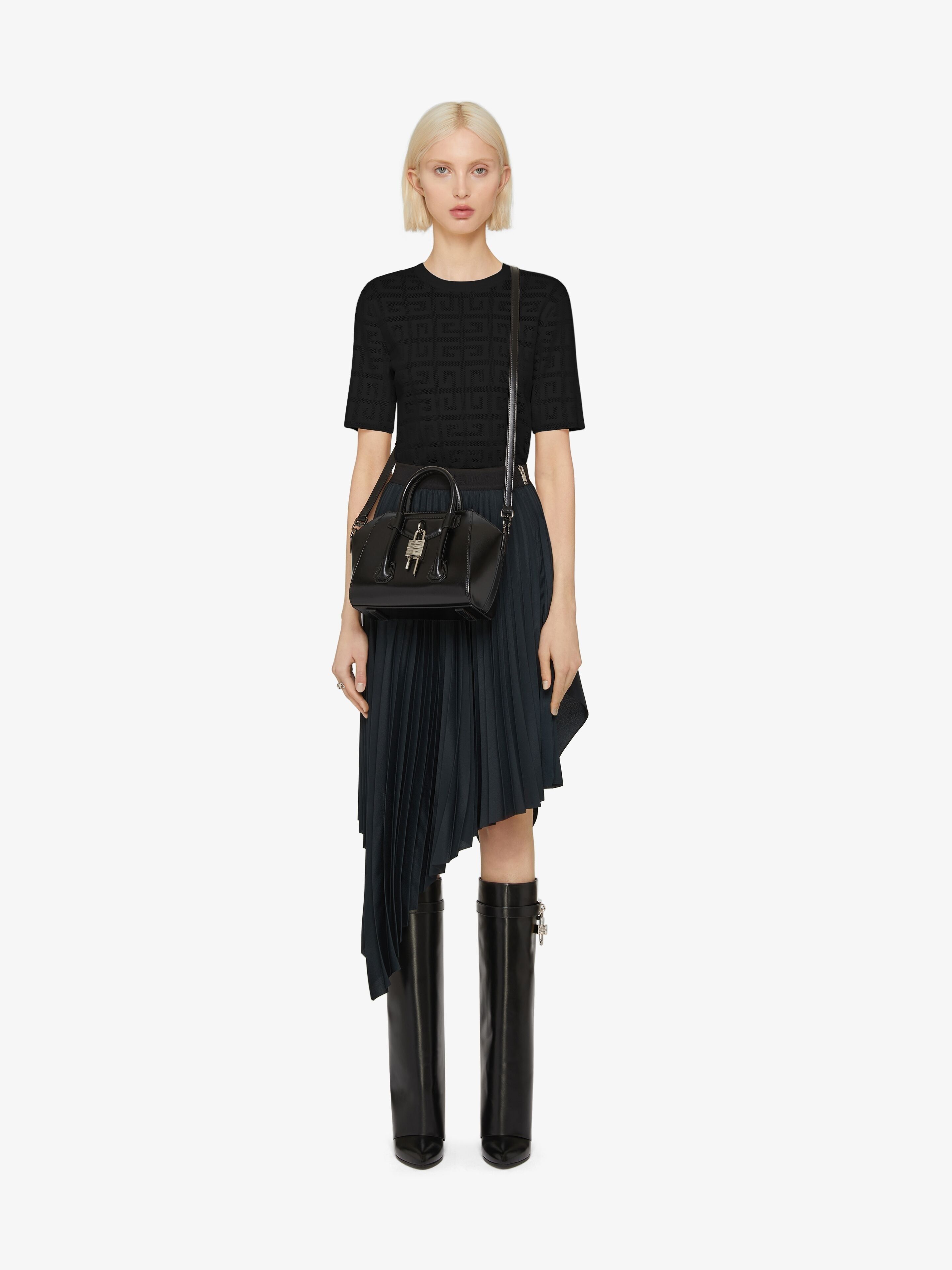 Givenchy o1srvl11e0825 Size: OS / Mini Antigona Lock Bag in Black Size ONE SIZE - 3 Thumbnail