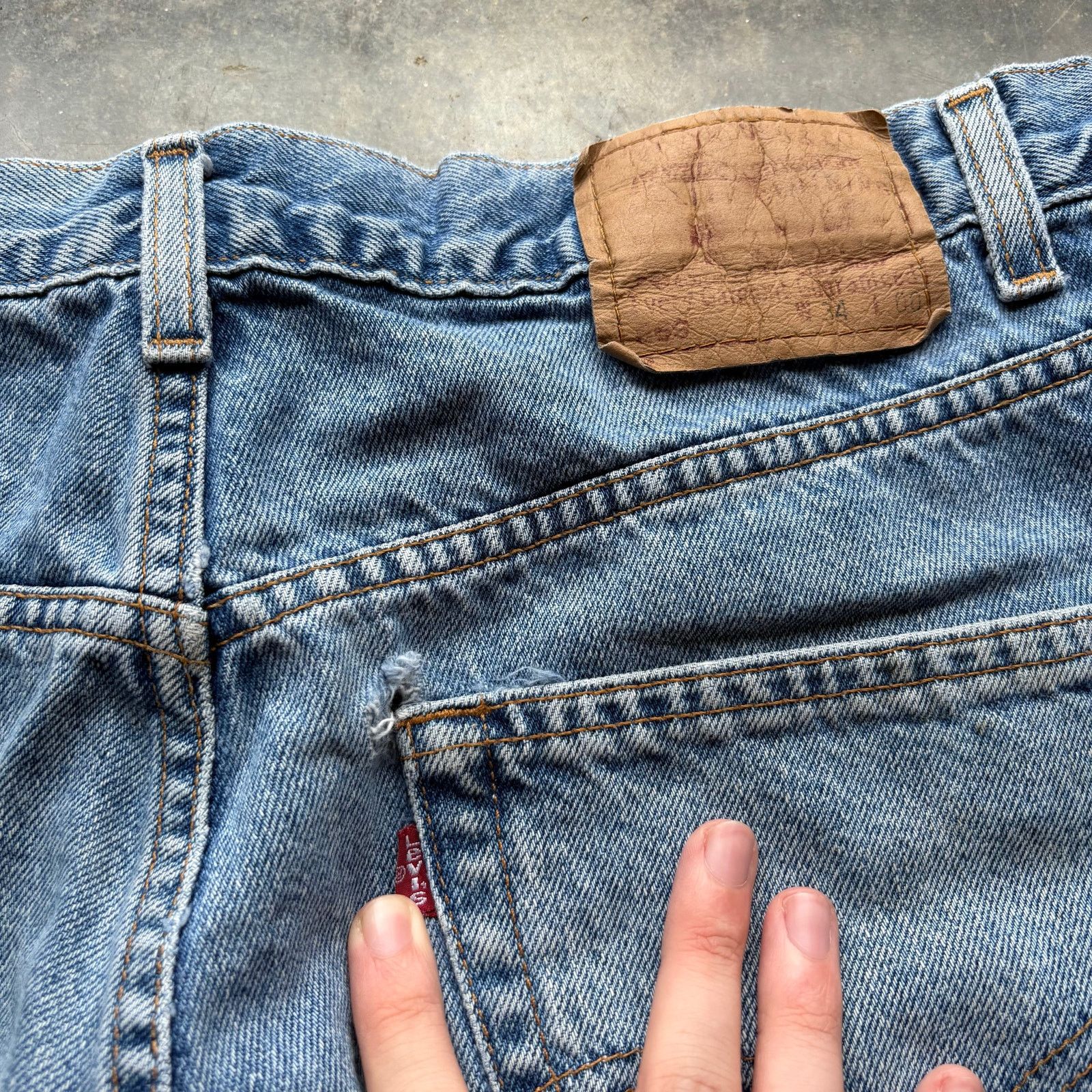 Levi's × Vintage Vintage Baggy Levi’s Jorts Size US 34 / EU 50 - 2 Thumbnail