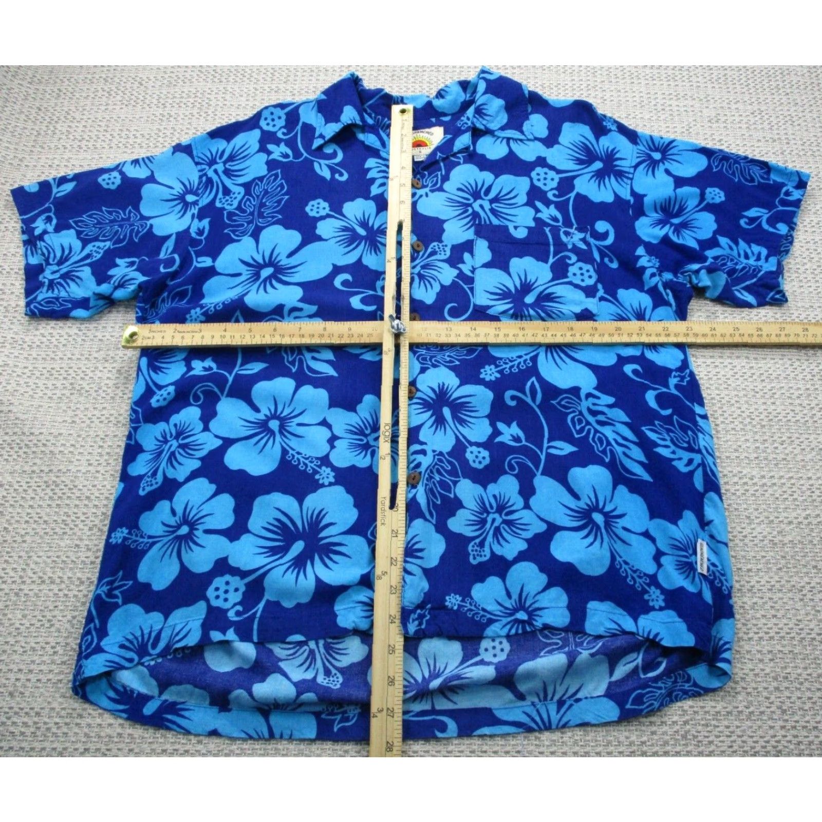 Vintage Sundrenched Australia Small Short Sleeve Blue Floral Rayon Hawaiian Shirt Button-Up Mens Size US S / EU 44-46 / 1 - 7 Thumbnail