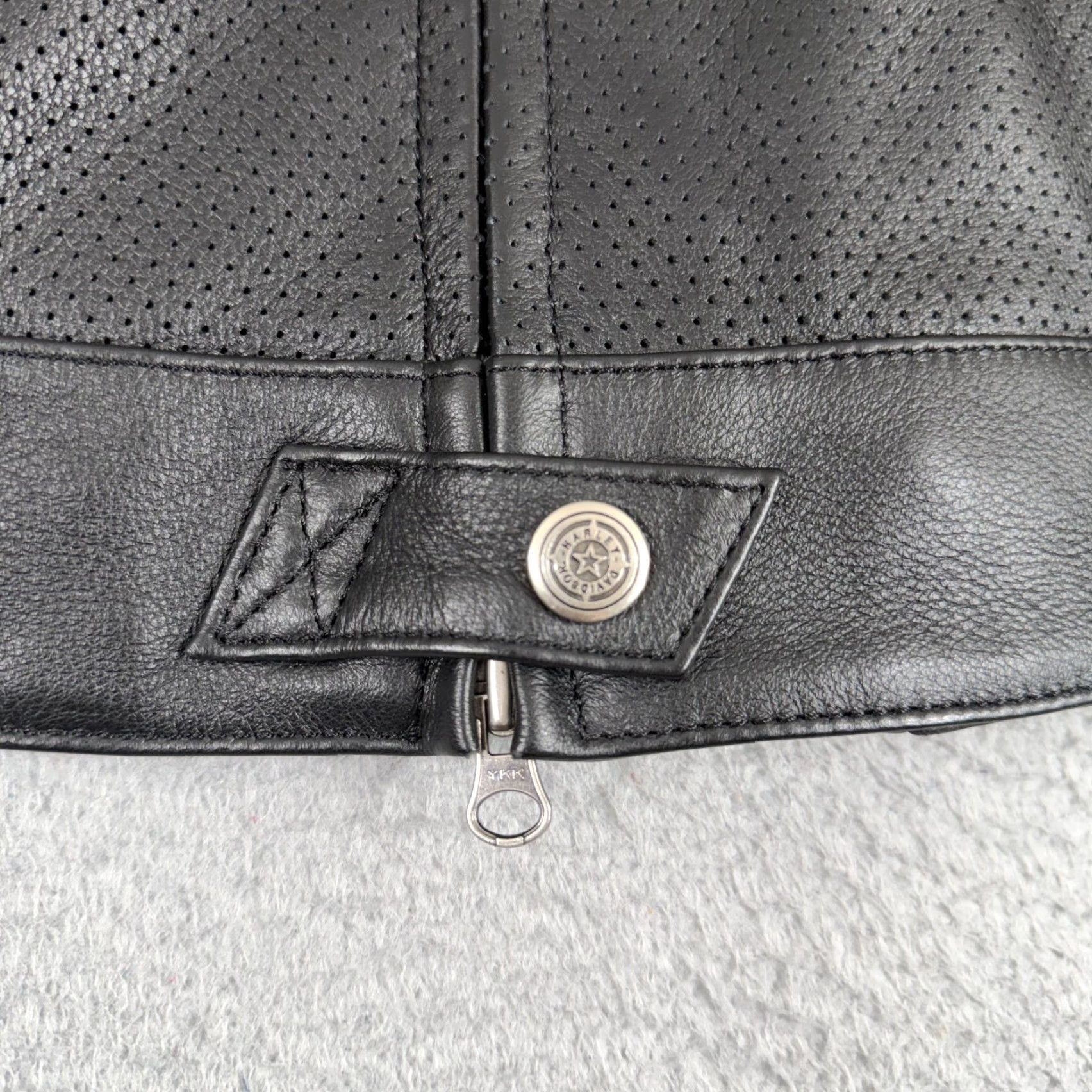 Harley Davidson VINTAGE Harley-Davidson Vented Leather Jacket Black Women’s Size Medium 90s Motorcycle Jacket Pockets Full Zip Womens Size M / US 6-8 / IT 42-44 - 3 Thumbnail